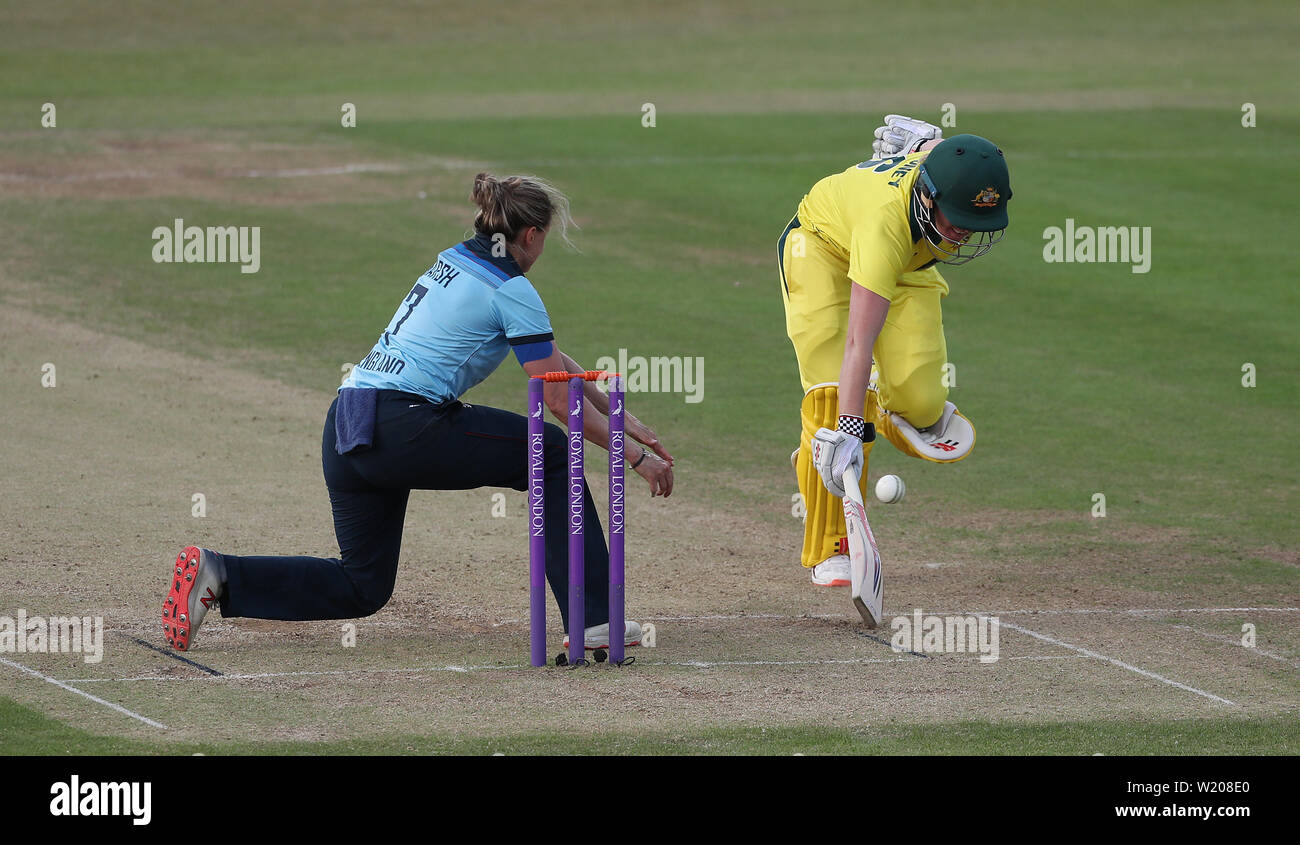 Beth l'Australie fait son terrain Mooney au cours de la seconde un jour match international de la Women's Ashes Series du comté de Leicester, Fischer. Banque D'Images