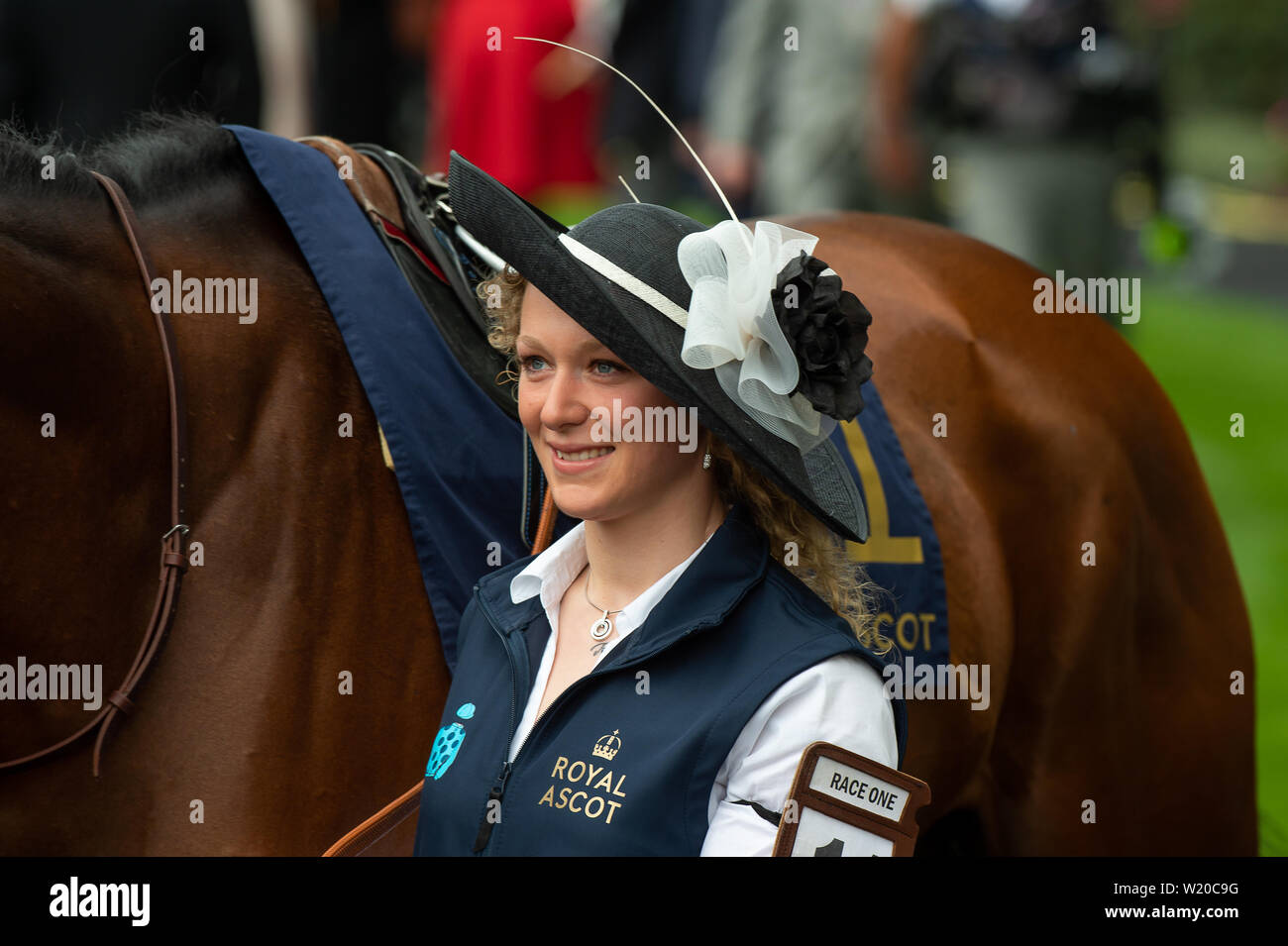 Ascot, Berkshire, Royaume-Uni. 18 Juin, 2019. Le premier jour de Royal Ascot, l''hippodrome d''Ascot. Credit : Maureen McLean/Alamy Banque D'Images