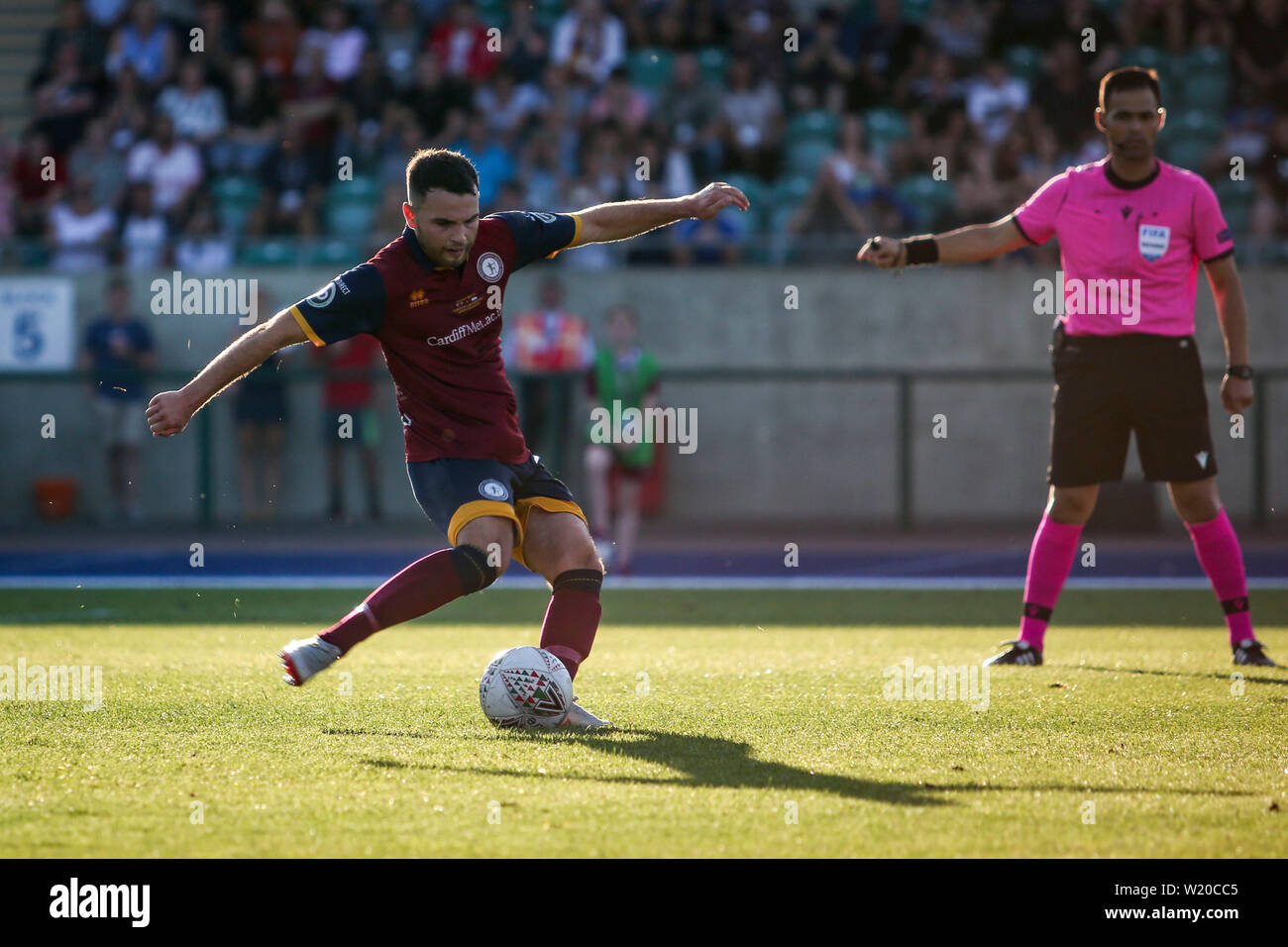 CARDIFF, Royaume-Uni. 4 juillet 2019. Dylan Rees de Cardiff a rencontré le FC de prendre une sanction en Europa League match à la Cardiff International Sports Stadium. © Photo Matthieu Lofthouse - Photographe indépendant Crédit : Matthieu Lofthouse/Alamy Live News Banque D'Images