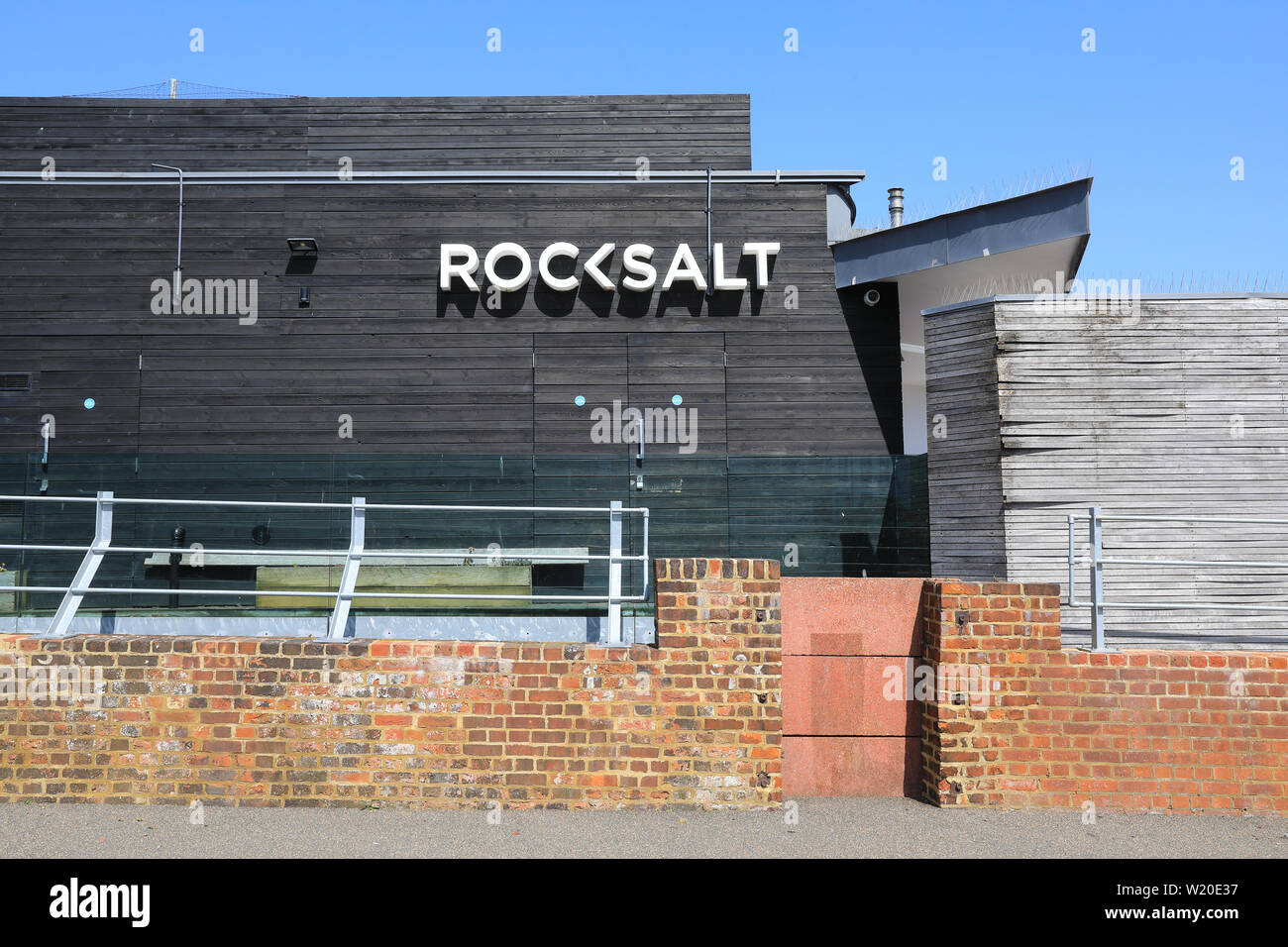 Mark Sargeant's Rocksalt Rooms restaurant et bar, sur le marché aux poissons, sur le port de Folkestone, dans le Kent, Angleterre, RU SE Banque D'Images