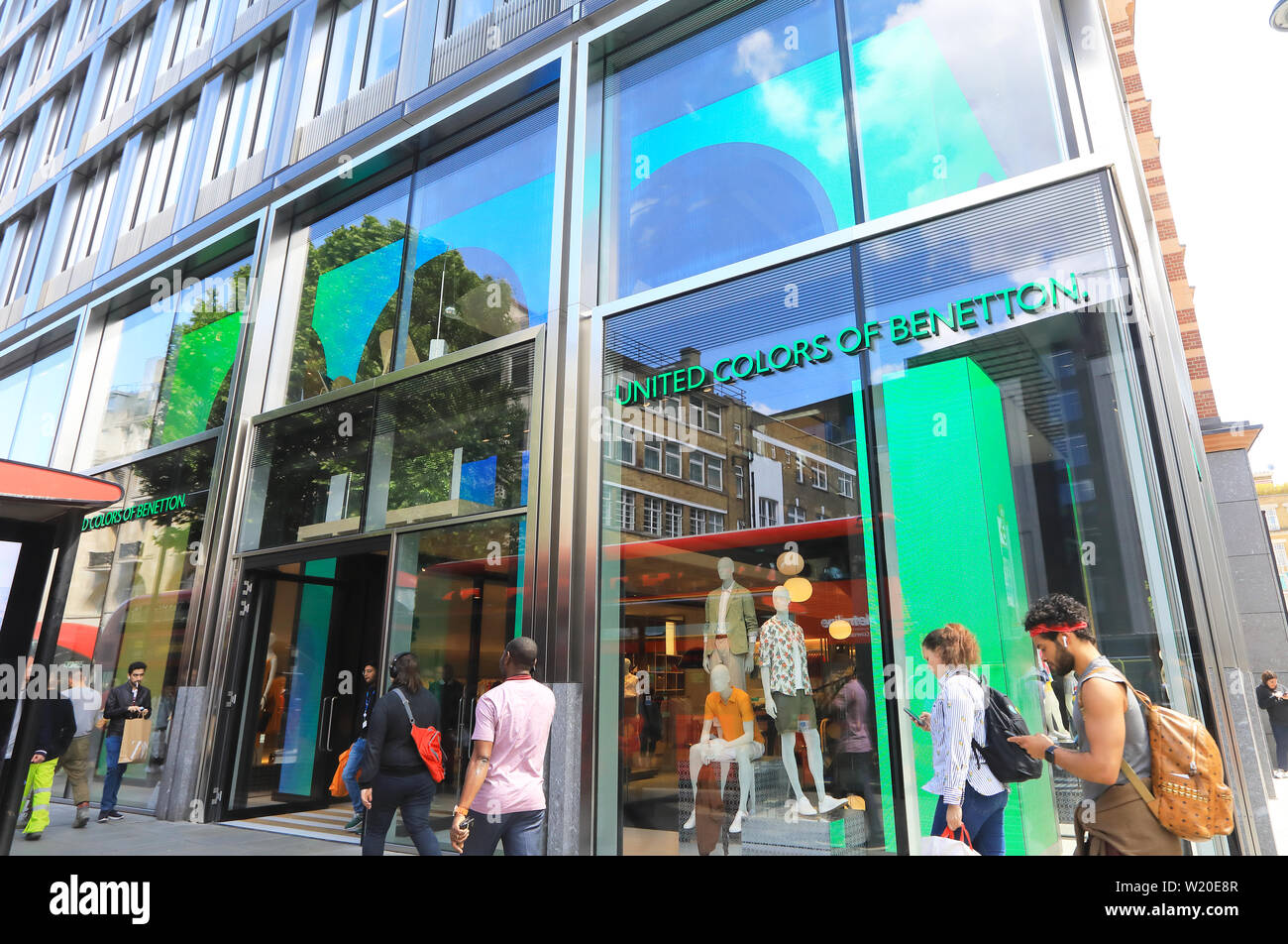 Magasin de vêtements Benetton sur Oxford Street, d'Oxford Street à Londres, Royaume-Uni Banque D'Images