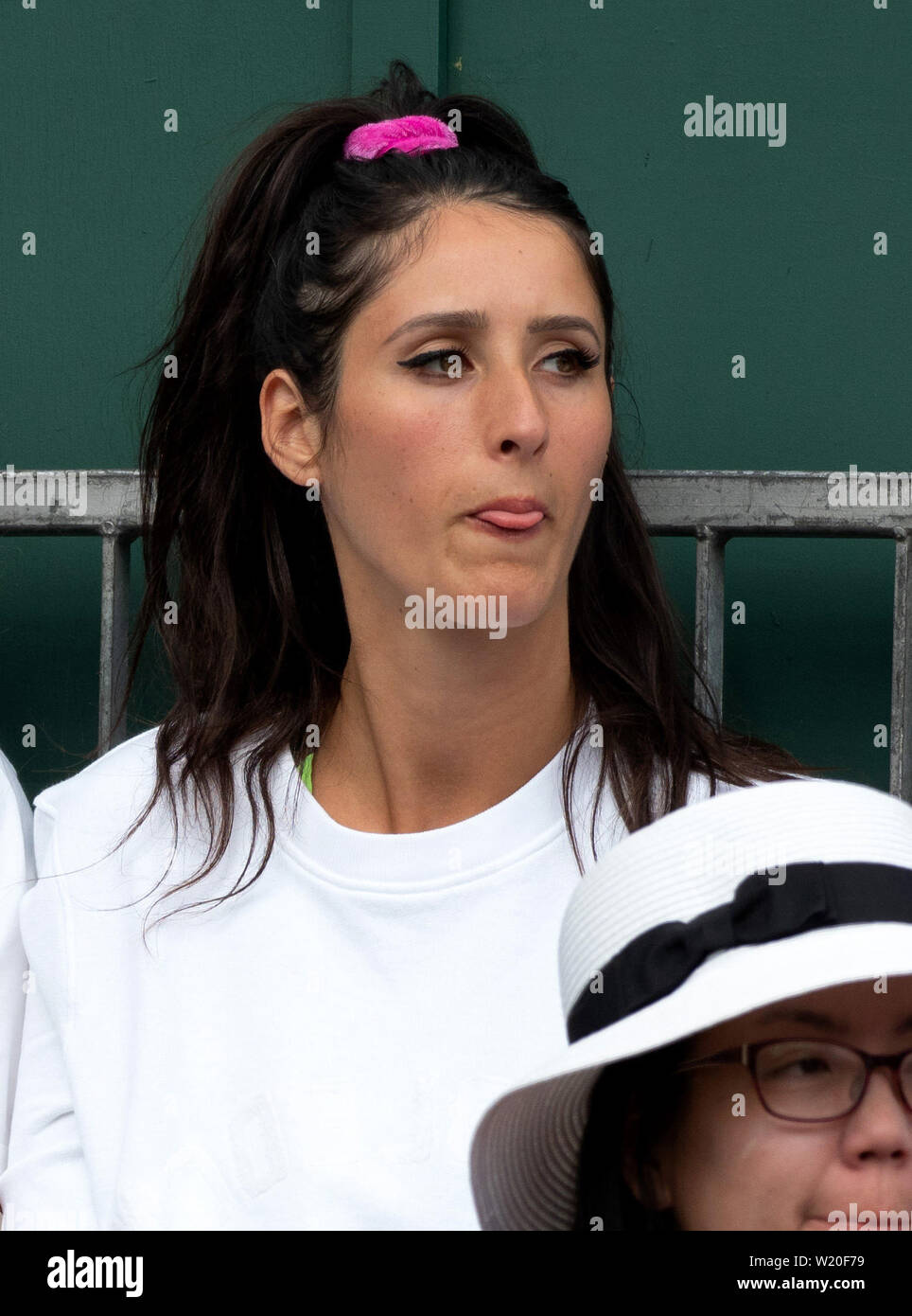 Londres, Royaume-Uni. Le 04 juillet, 2019. Londres, ANGLETERRE - 04 juillet : Recording Artist Redfoo et sa petite amie Jasmine Ferrara assister à quatre jours du tennis de Wimbledon à l'All England Lawn Tennis et croquet Club le 04 juillet 2019, à Londres, en Angleterre. People : Redfoo, Jasmine Ferrara Credit : tempêtes Media Group/Alamy Live News Banque D'Images