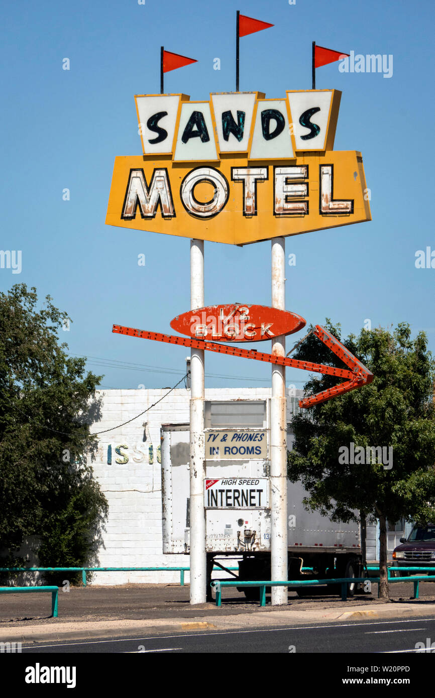 Vintage Motel signes sur la route 66 en subventions Nouveau Mexique USa Banque D'Images