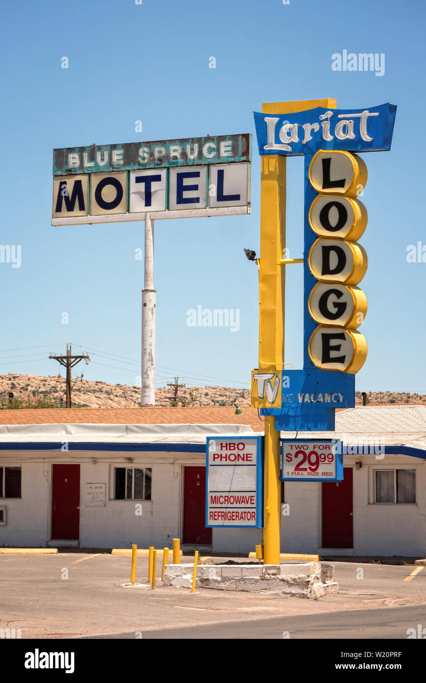 Vintage Motel signes sur la Route 66 dans la région de Gallup Nouveau Mexique USa Banque D'Images