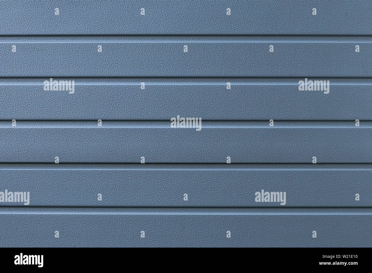 Blue metal texture background. Motif de lignes abstraites gris. La surface du mur d'acier. Conseil d'argent, fer à repasser. Gris brillant élément d'une porte. Texture grunge gara Banque D'Images