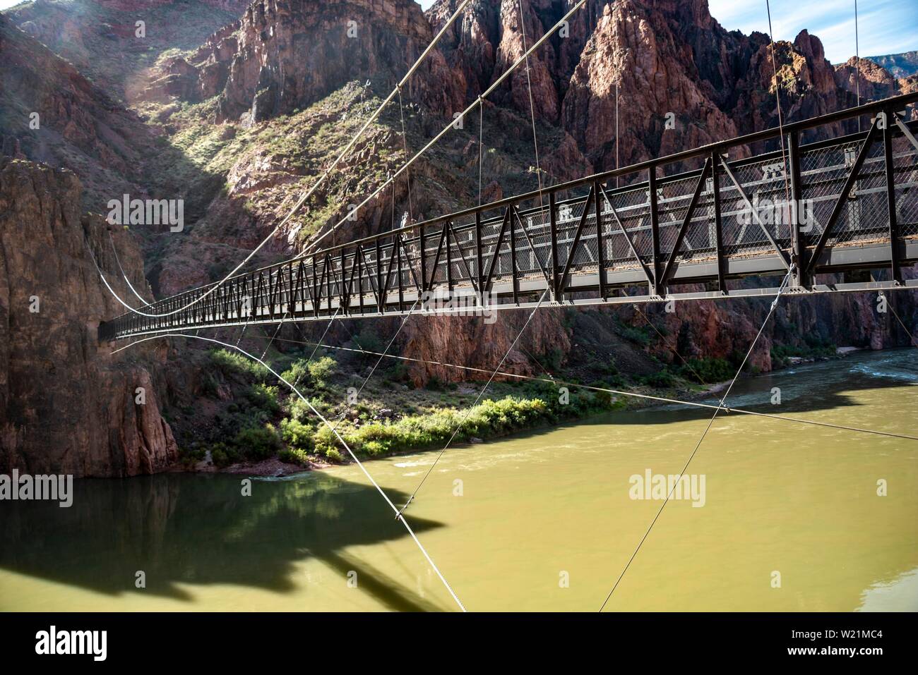 Pont suspendu Pont Suspendu de Kaibab Colorado River, South Kaibab Trail, le Parc National du Grand Canyon, Arizona, USA Banque D'Images