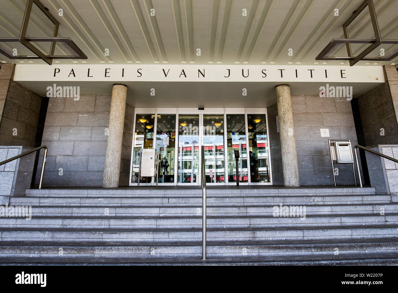 Arnhem, Pays-Bas. 05 juillet, 2019. ARNHEM, 05-07-2019, décision judiciaire dans l'affaire Anne Faber, Palais de Arnhem, à l'extérieur de la Chambre de la Cour d'Arnhem : Crédit Photos Pro/Alamy Live News Banque D'Images