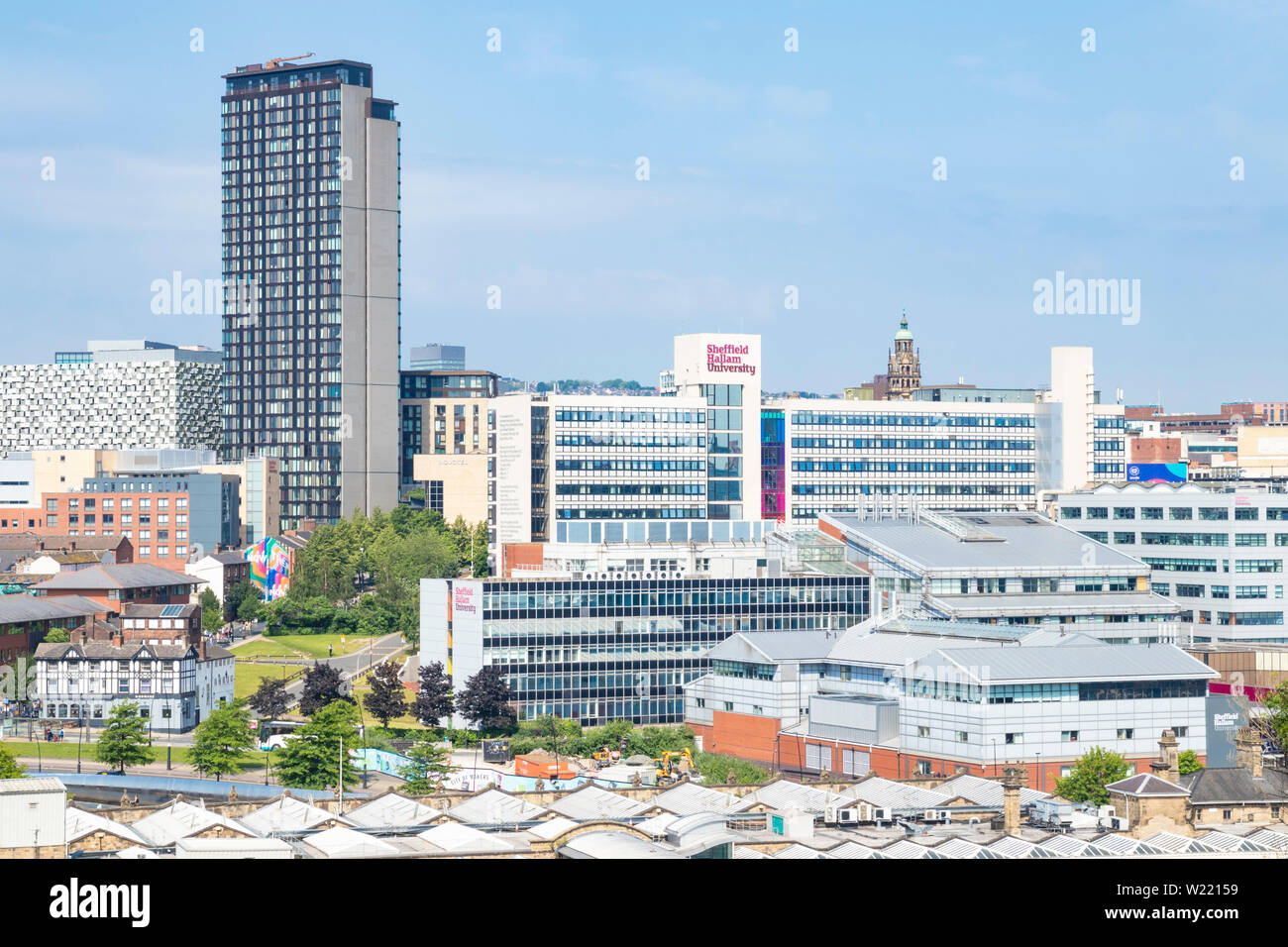 Le centre-ville de Sheffield Sheffield Hallam University et de Sheffield Sheffield South Yorkshire Angleterre skyline UK GO Europe Banque D'Images
