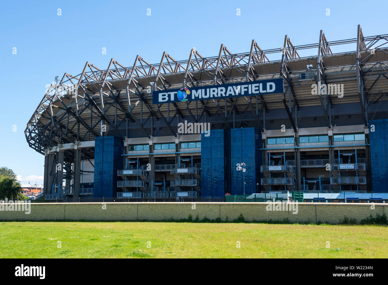 Vue vers le North Stand au Murrayfield Stadium d'Édimbourg, stade de rugby écossais, dans la région de Murrayfield d'Édimbourg, en Écosse, au Royaume-Uni Banque D'Images