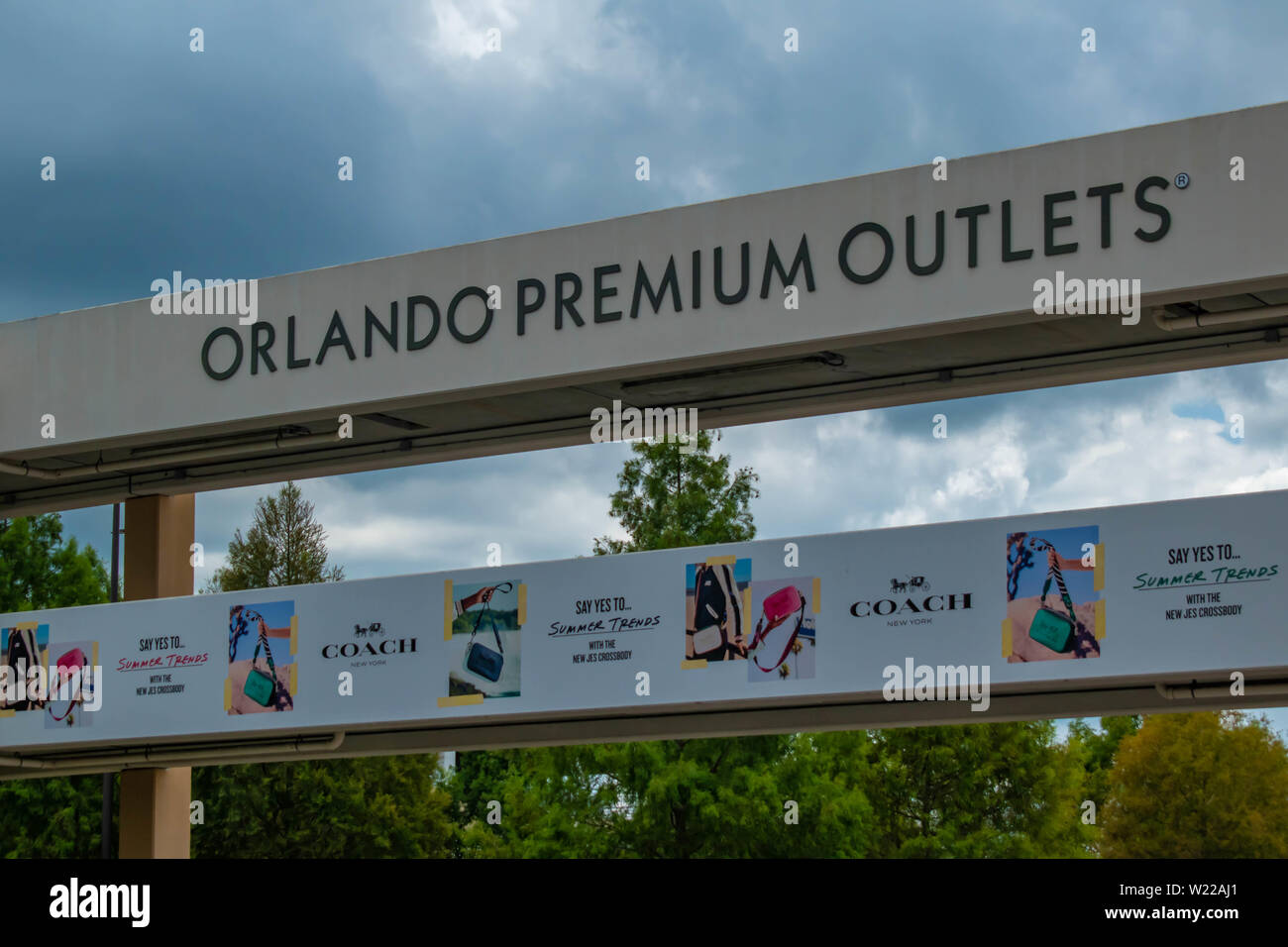 Orlando, Floride. Le 6 juin 2019 . Orlando Premium Outlets Vineland, un village de plein air d'inspiration méditerranéenne dans International Drive Area Banque D'Images