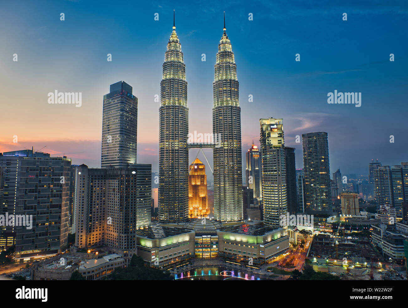 Photo de la Kuala Lumpur en Malaisie à l'heure du coucher de soleil. Banque D'Images