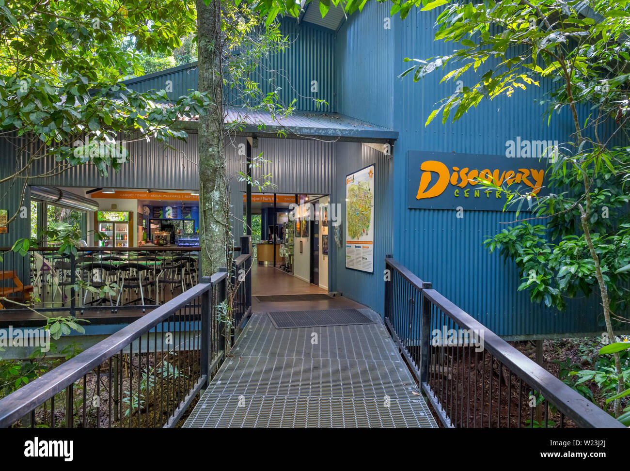 Entrée de la Daintree Discovery Centre, la forêt tropicale de Daintree, parc national de Daintree, Queensland, Australie Banque D'Images
