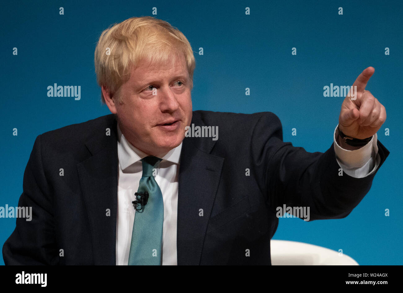 La direction du parti conservateur, Boris Johnson, aspirant sur scène lors d'une campagne électorale à la direction du parti conservateur à la salle de concert de Perth, Perth. Banque D'Images