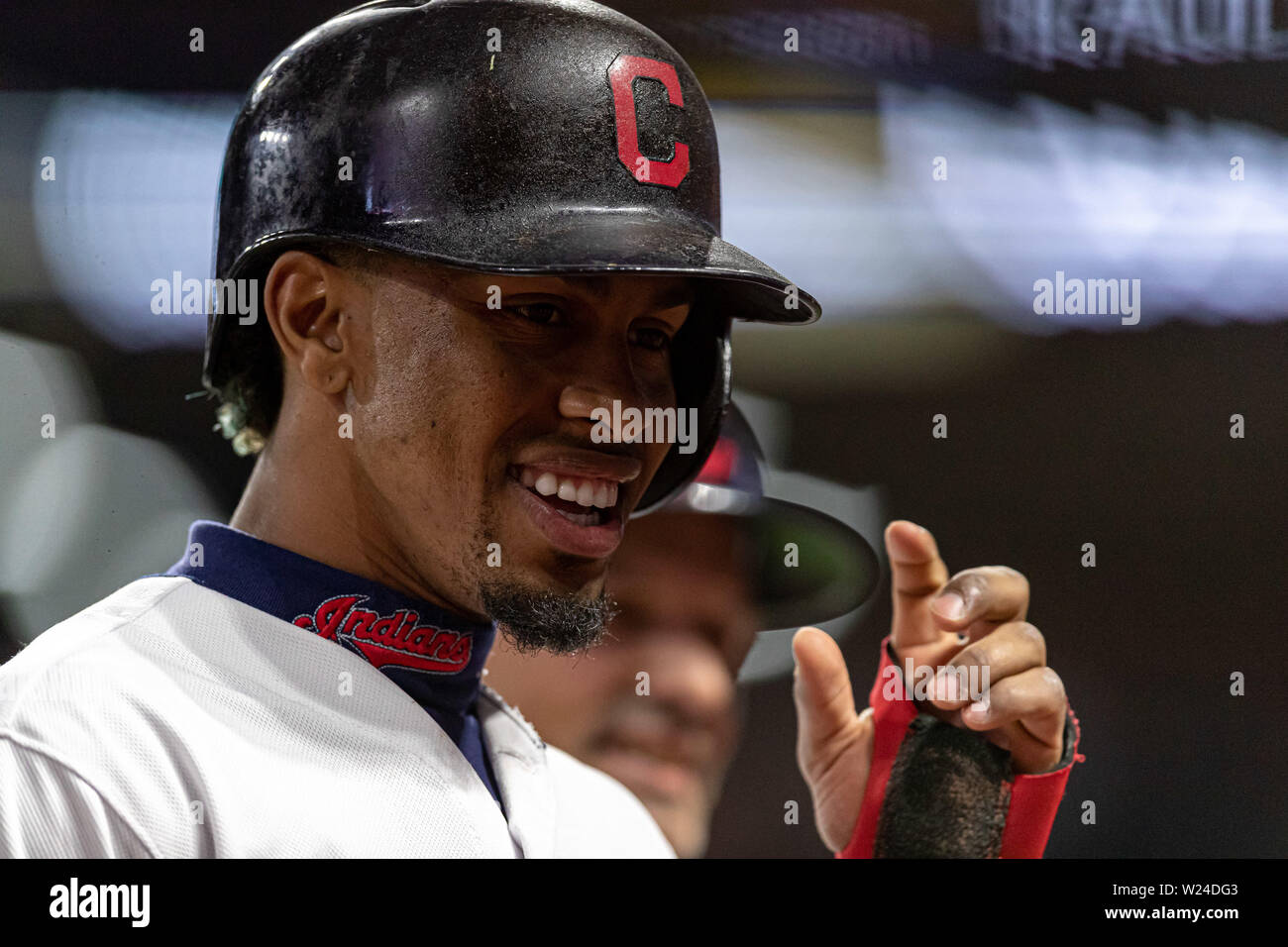 16 mai 2019 : Cleveland Indians shortstop Francisco Lindor (12) sourit pendant un match entre les Orioles de Baltimore et les Indians de Cleveland le 16 mai 2019 au Progressive Field de Cleveland, OH. Adam Lacy/CSM. Banque D'Images