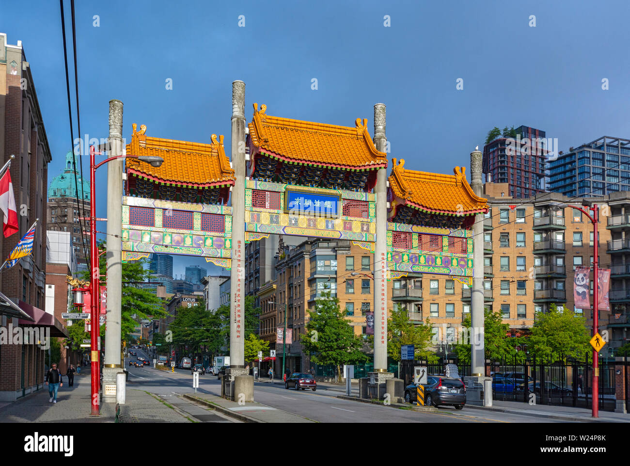 Canada, Colombie-Britannique, Vancouver, Chinatown, rue Pender Ouest, Millennium Gate Banque D'Images