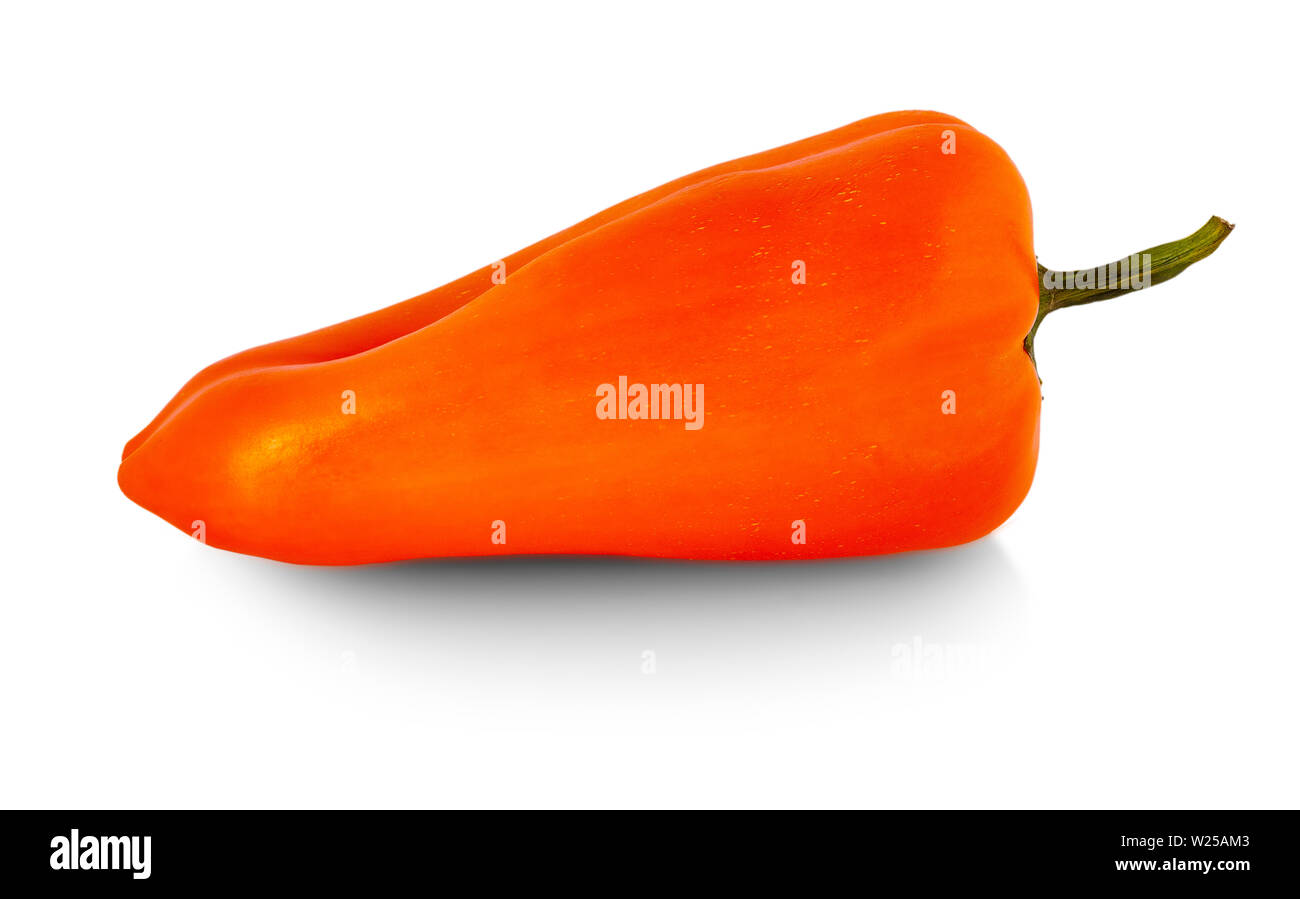Poivrons orange unique(capsicum) sur un fond blanc Banque D'Images