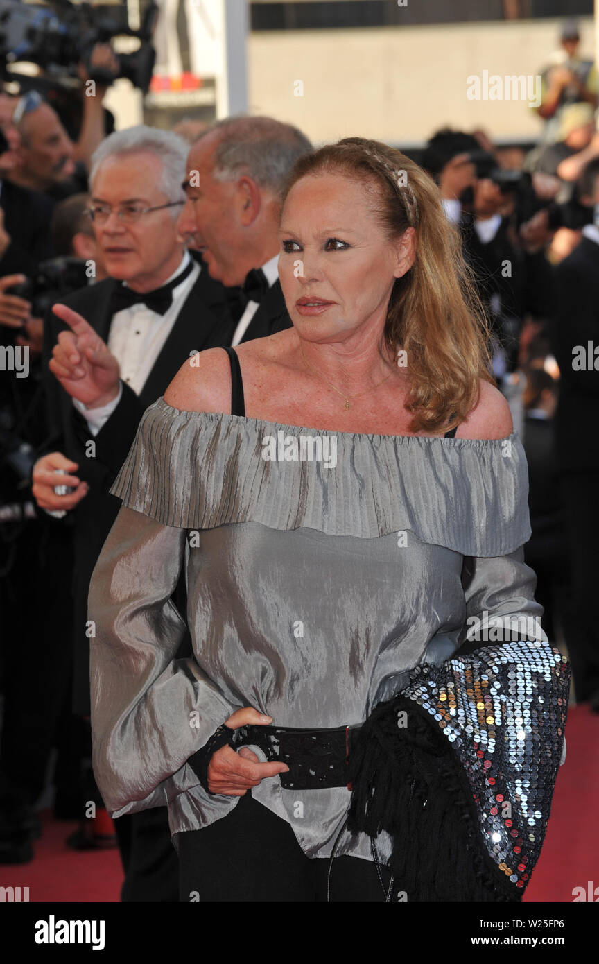 CANNES, FRANCE. 20 mai 2009 : Ursula Andress à la première de "Inglourious Basterds" en compétition au 62e Festival de Cannes. © 2009 Paul Smith / Featureflash Banque D'Images