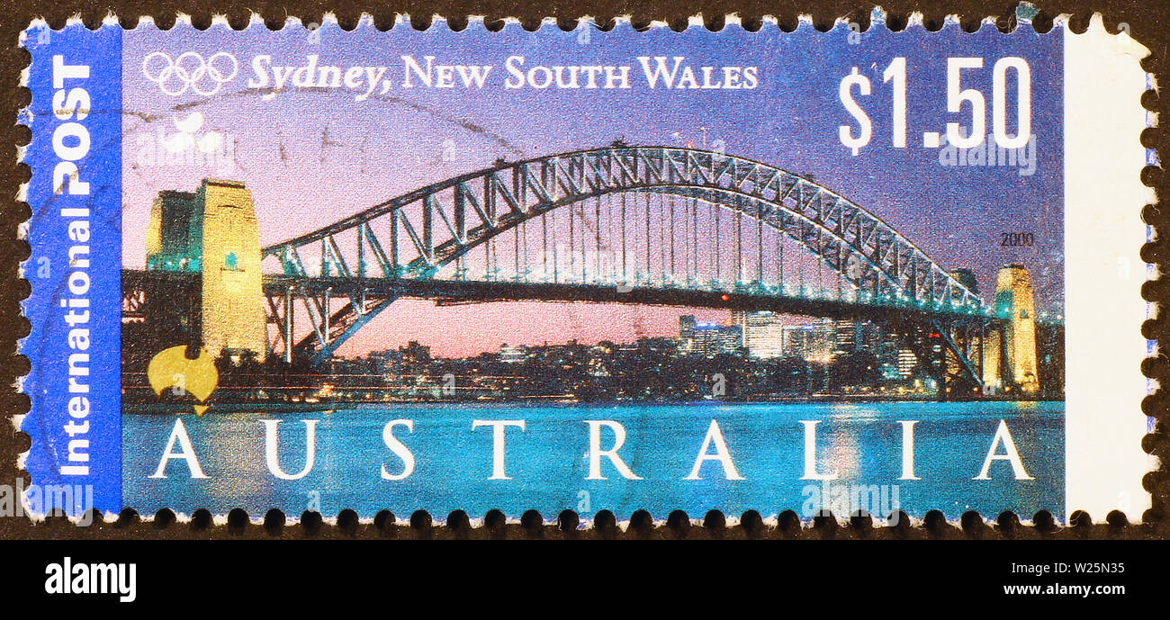Sydney Harbour Bridge de nuit sur australian stamp Banque D'Images