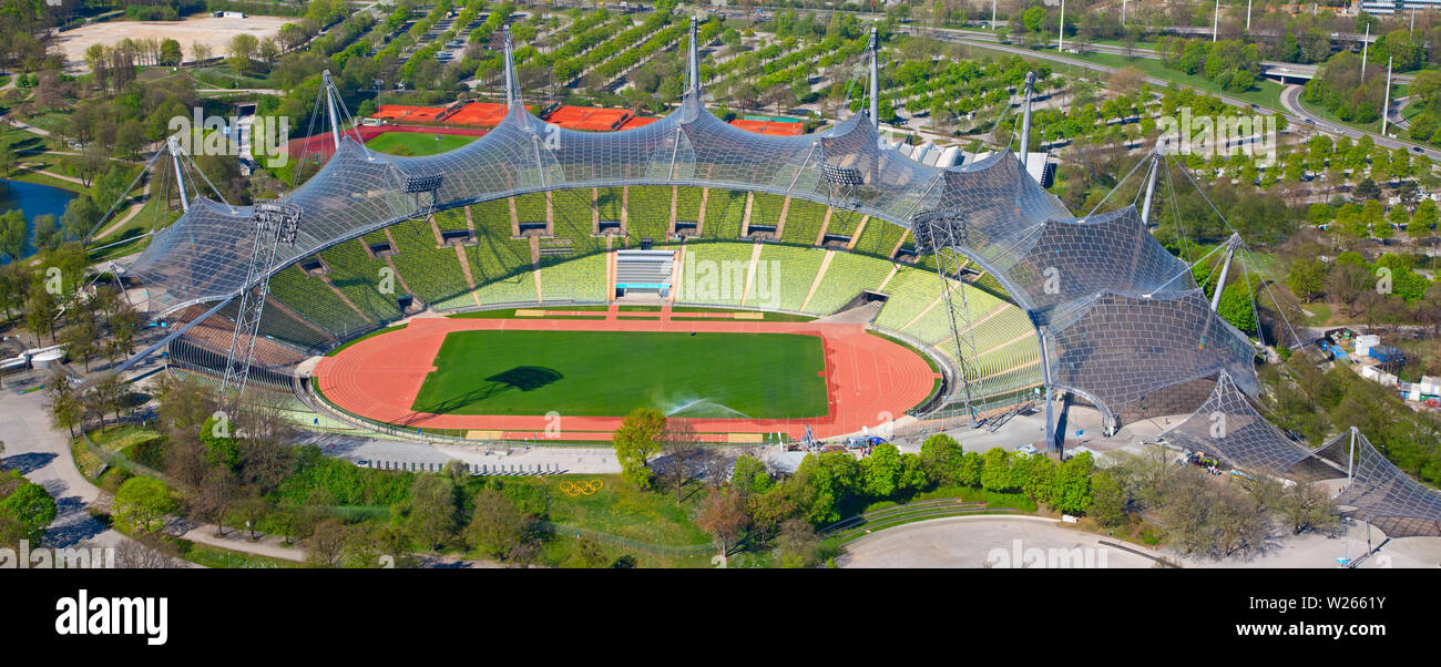 MUNICH - Allemagne 20 Avril 2019 : l'Olympiapark de Munich, en Allemagne. Le Parc olympique a été construit pour les Jeux Olympiques de 1972 Jeux d'été. Banque D'Images