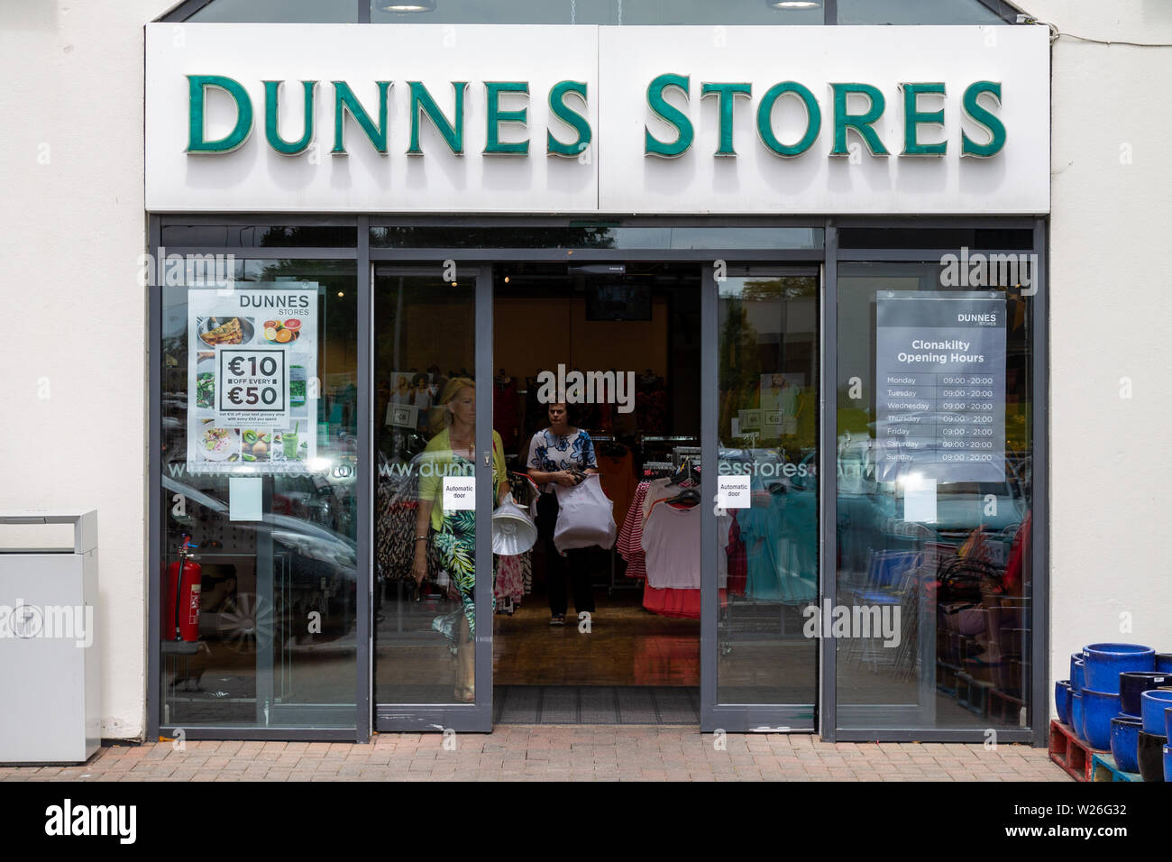 Dunne Stores entrée avant Banque D'Images