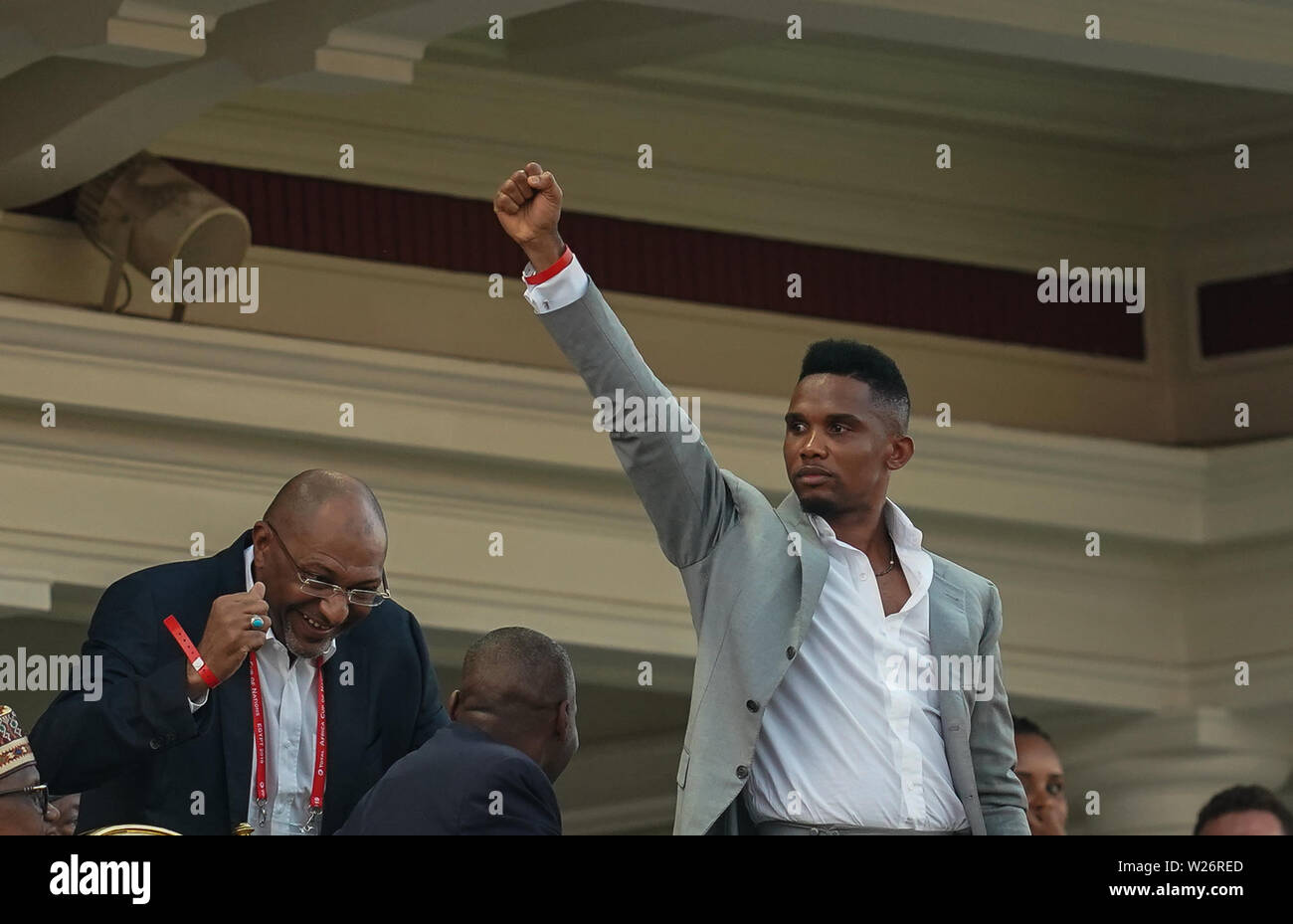 Alexandrie, Egypte. 6 juillet 2019. En France, le 6 juillet 2019 : Samuel Eto'o, ancien joueur du Cameroun Le Cameroun fête marquant à 2-1 lors de la coupe d'Afrique des Nations 2019 match entre le Cameroun et le Nigeria à l'Alexanddria Stadium à Alexandrie, Egypte. Ulrik Pedersen/CSM. Banque D'Images
