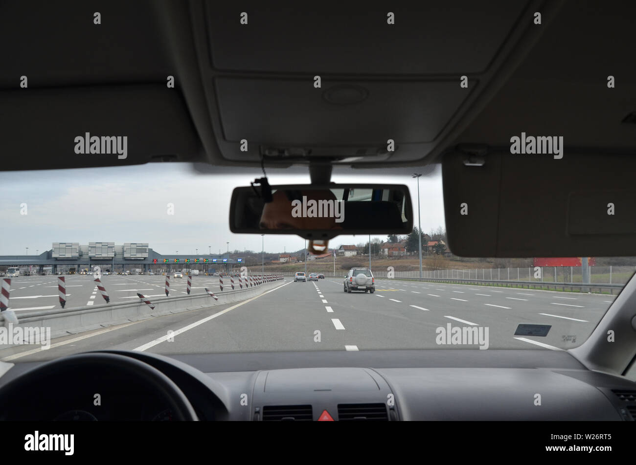 Car l'approche d'un péage sur une autoroute Banque D'Images