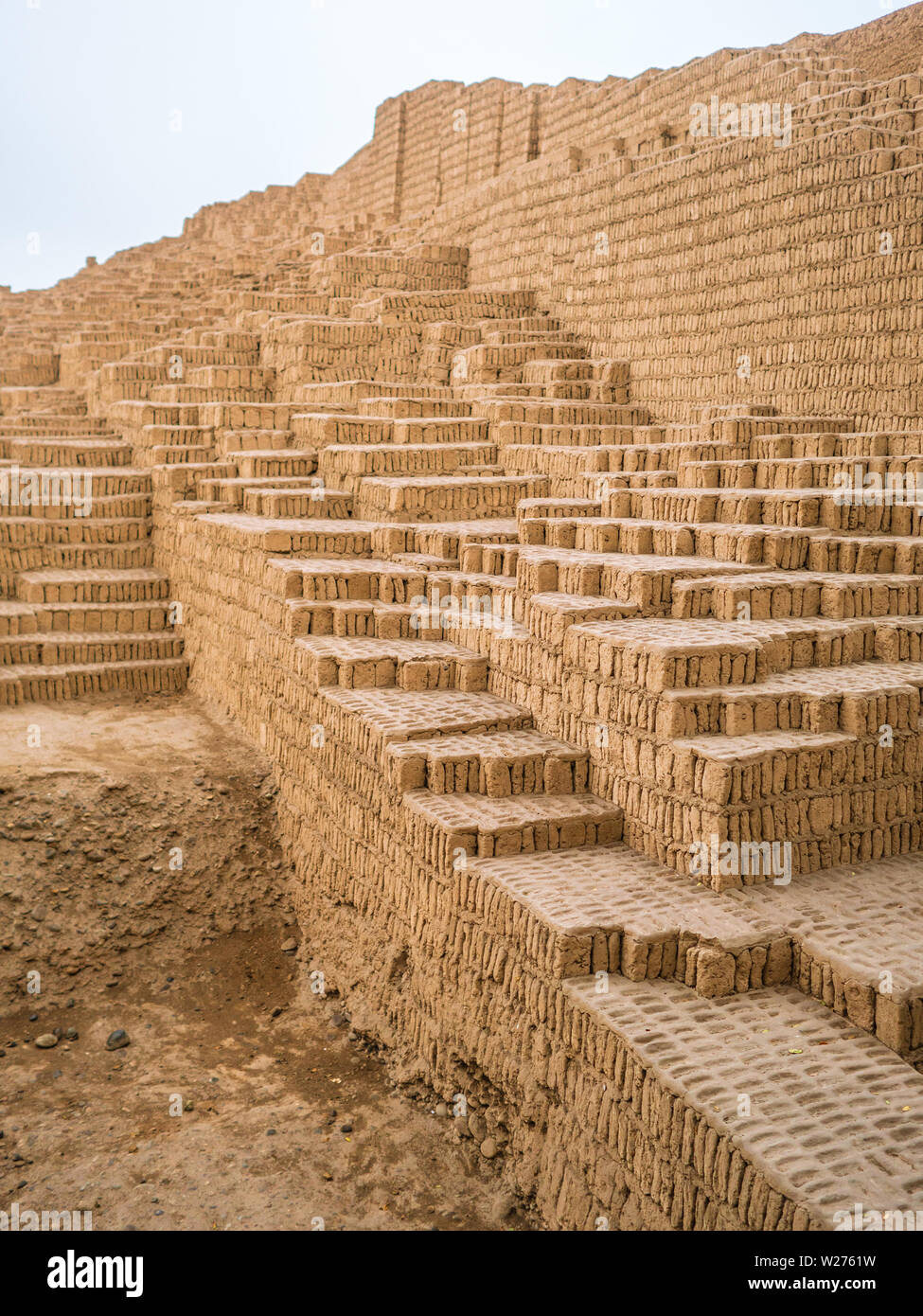 L'Pre-Inca site de Huaca Pucllana, Miraflores, Lima, Pérou Banque D'Images