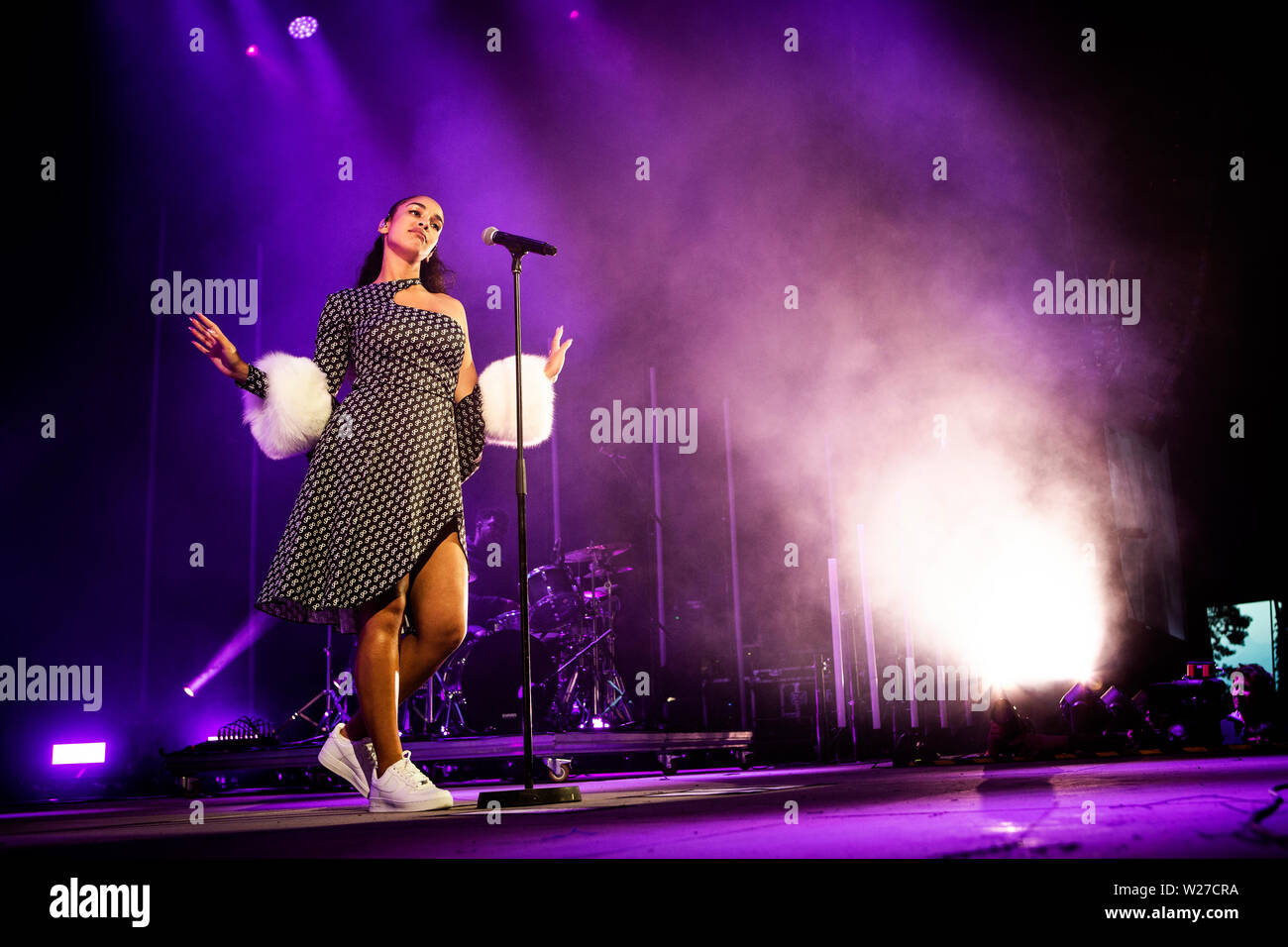 Roskilde, Danemark. Le 06 juillet, 2019. Roskilde, Danemark. Juillet 06th, 2019. La chanteuse et parolière Jorja Smith effectue un concert live au cours de la Danish music festival Festival de Roskilde en 2019. (Photo crédit : Gonzales Photo/Alamy Live News Banque D'Images