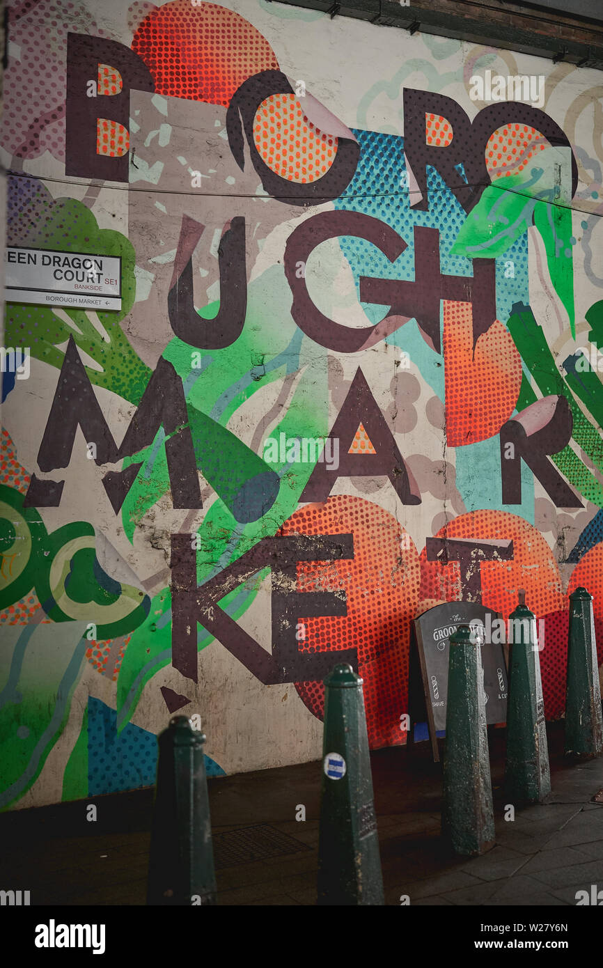 Londres, UK - avril 2019. Borough Market, l'un des plus vieux et plus grand marché alimentaire de Londres. Banque D'Images