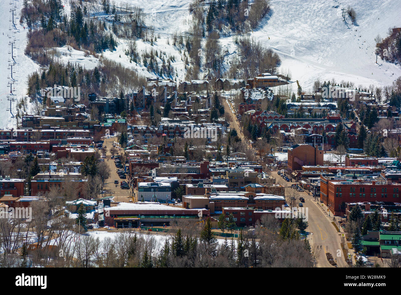 Centre-ville d'Aspen, Colorado en hiver pendant la journée Banque D'Images