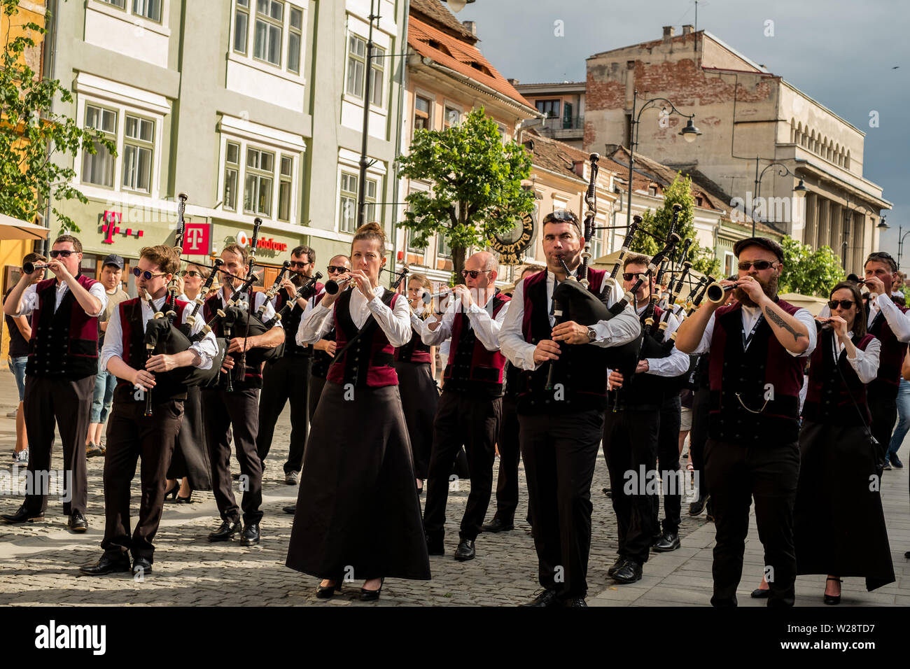 La ville de Sibiu, Roumanie - 21 juin 2019. Le Bagad Ronsed-Mor de France, effectuant à la Festival International de Théâtre de Sibiu Sibiu, Roumanie. Banque D'Images