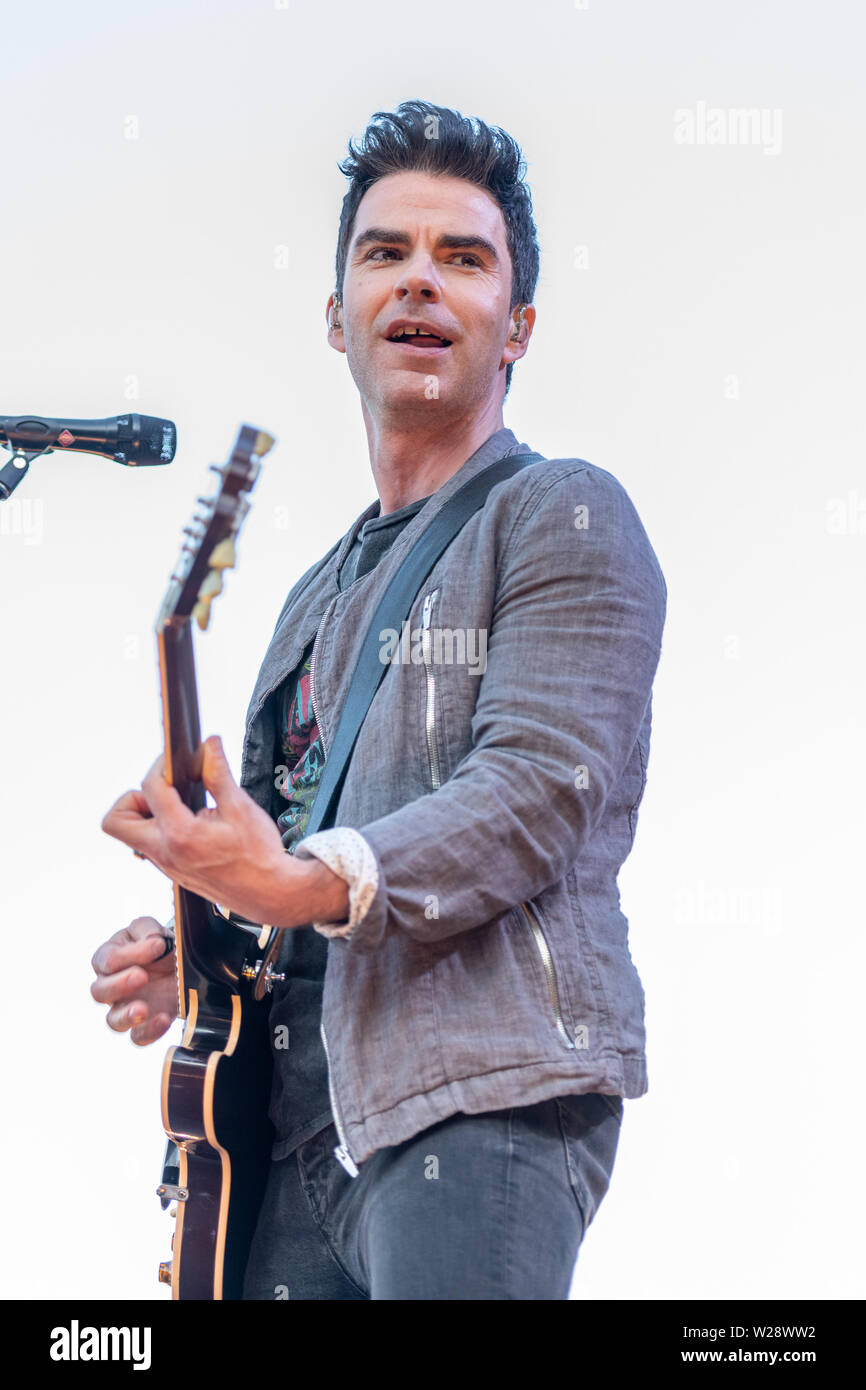 Kelly Jones du groupe rock gallois Stereophonics joue sur la scène à Trinity College de Dublin dans le cadre de la série d'été Festival. Banque D'Images