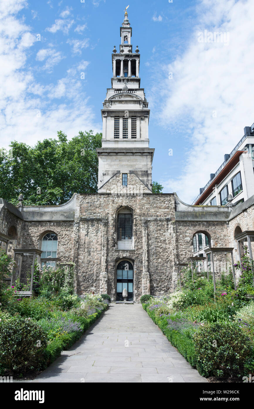 Les ruines de l'Église du Christ Greyfriars, également connu sous le nom de Christ Church Newgate Street, détruit dans le Grand Incendie de Londres et à nouveau dans le Blitz, 1940. Banque D'Images