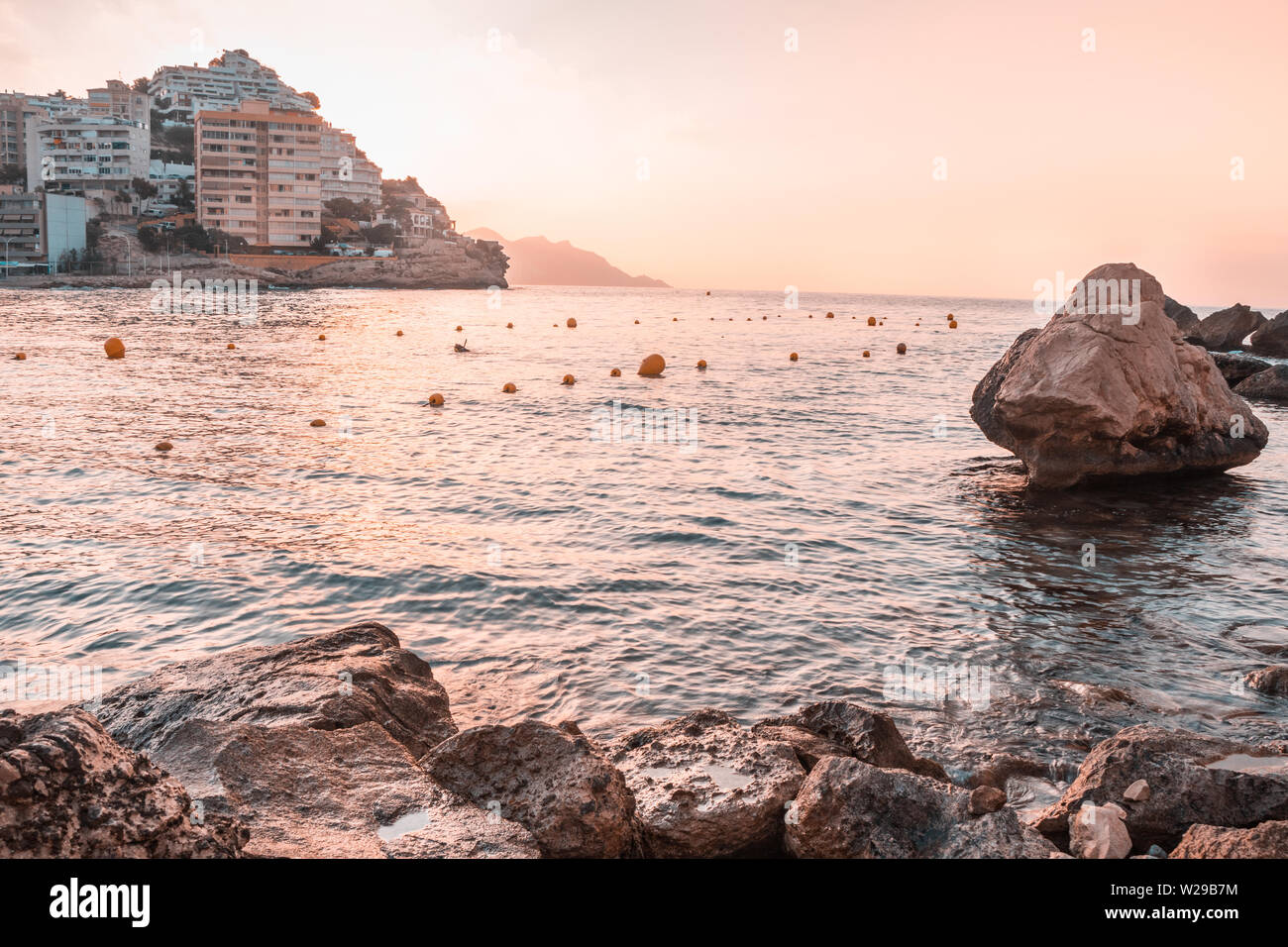 Soirée méditerranéenne à Finestrat plage en été 24 Banque D'Images
