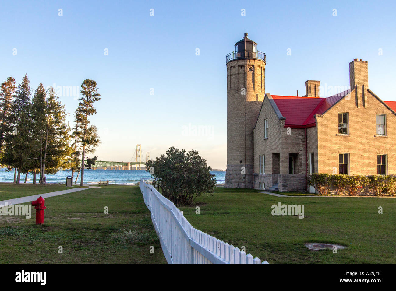 Mackinaw Point Lighthouse. La propriété de l'état du Michigan, le phare est un célèbre monument sur le détroit de Mackinac à Mackinaw City (Michigan). Banque D'Images