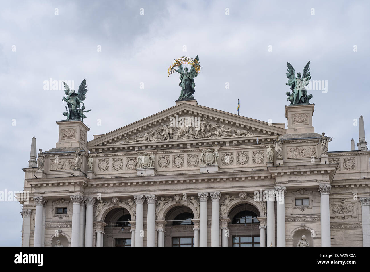 Lviv, Ukraine - Juillet 2, 2019 : façade ornée de Lviv Théâtre d'Opéra et Ballet. Banque D'Images