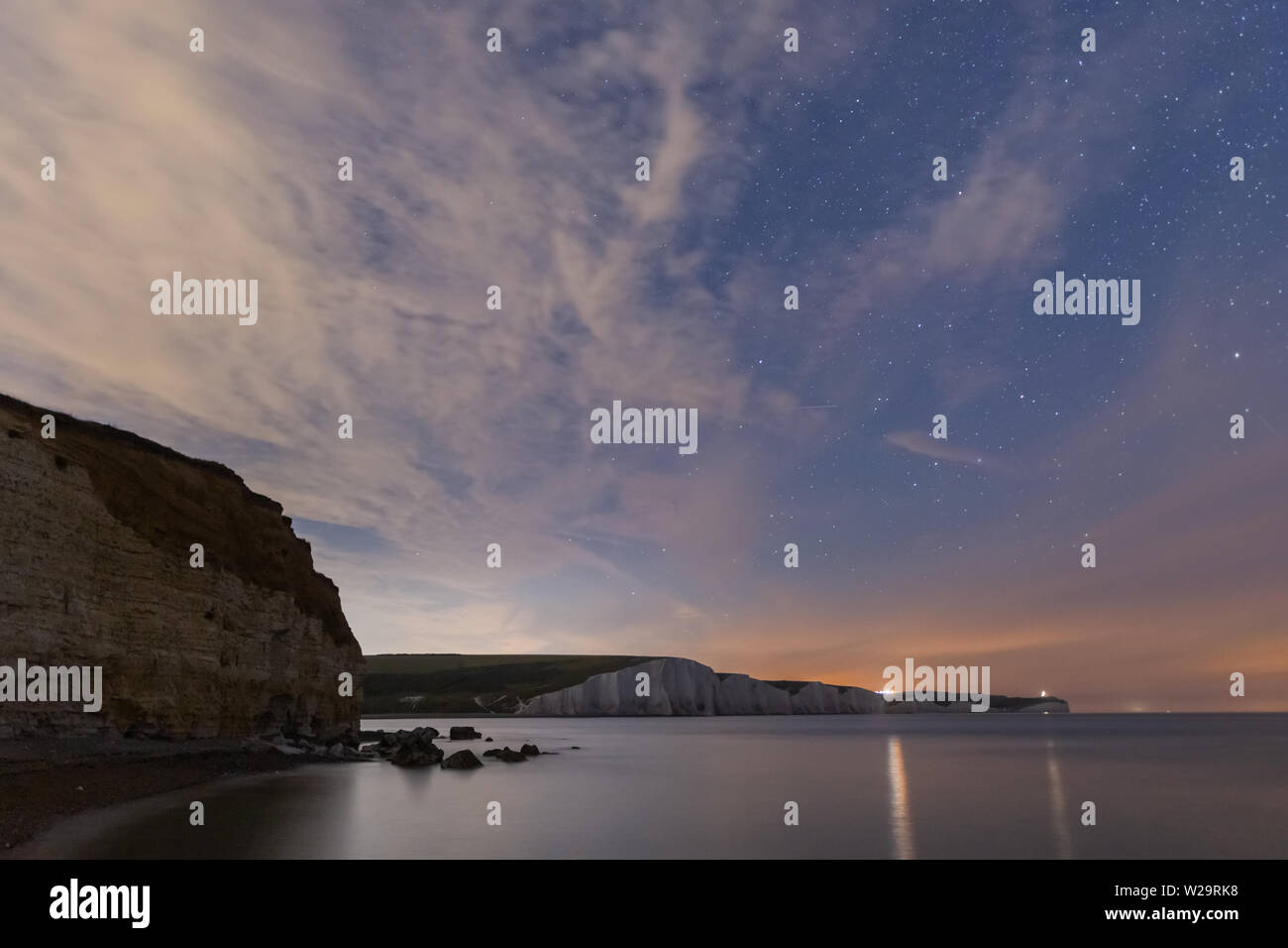 Vue sur les sept Sœurs de l'espoir à l'écart nuit Banque D'Images