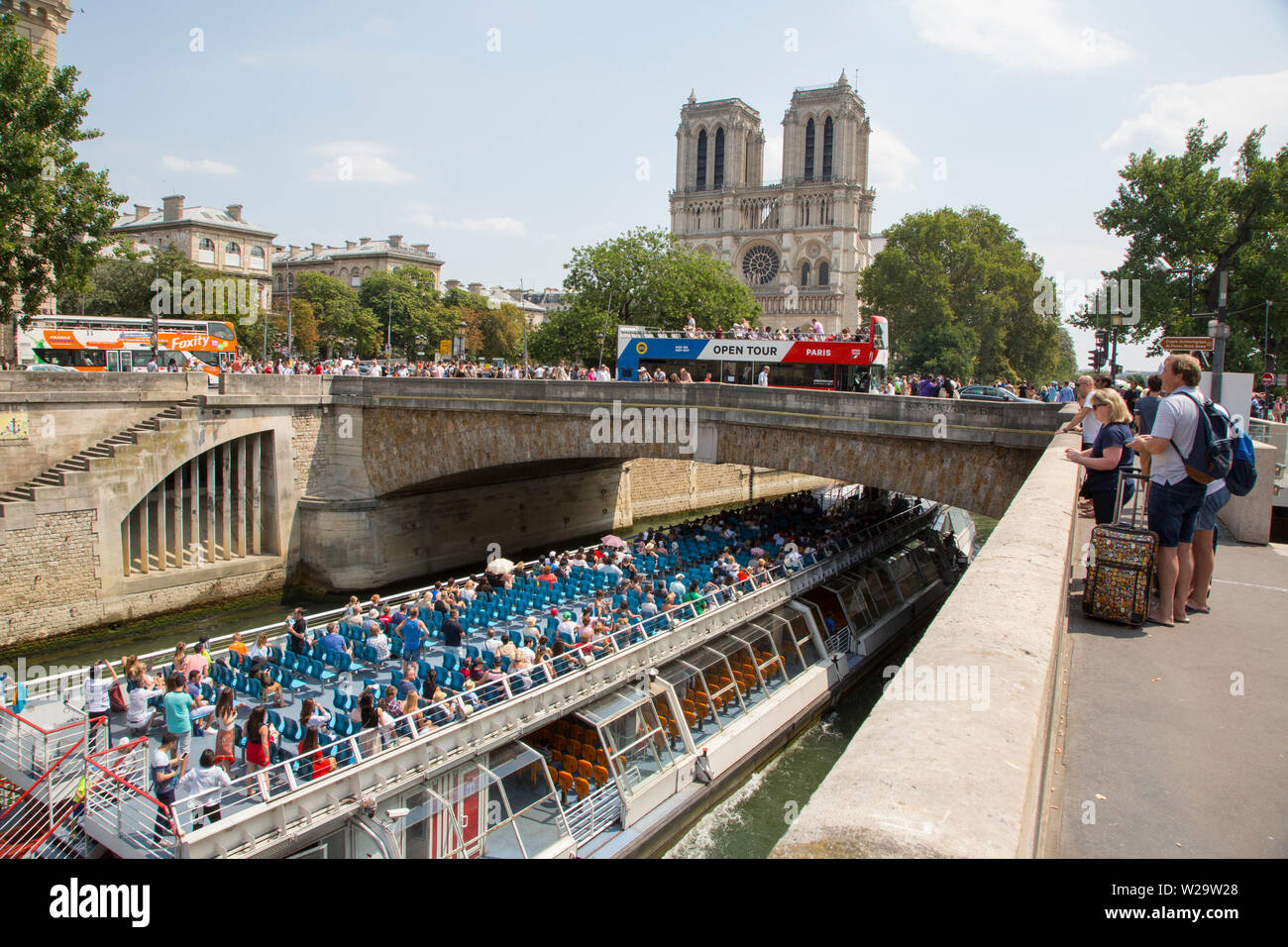 PARIS EN JUILLET Banque D'Images