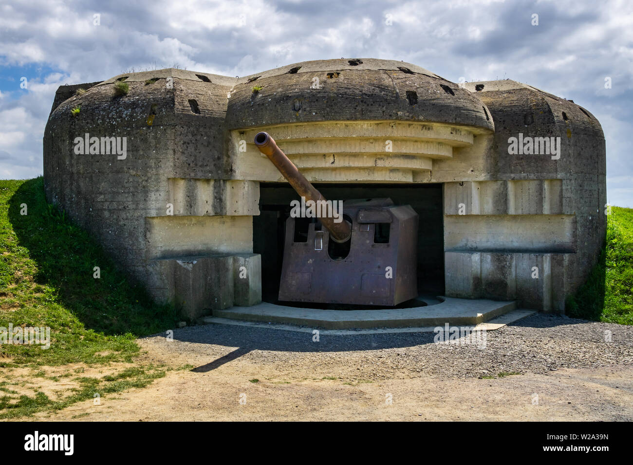 La Seconde Guerre mondiale, l'artillerie allemande au reste de la Batterie de Longues-sur-Mer, la fortification du mur de l'Atlantique, Normandie, France. Banque D'Images