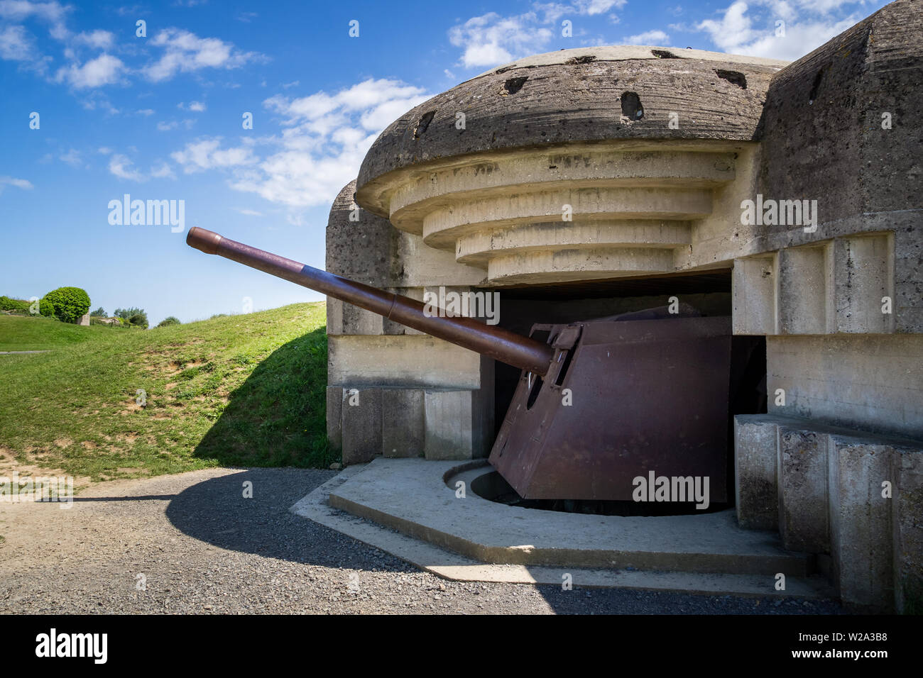 La Seconde Guerre mondiale, l'artillerie allemande au reste de la Batterie de Longues-sur-Mer, la fortification du mur de l'Atlantique, Normandie, France. Banque D'Images