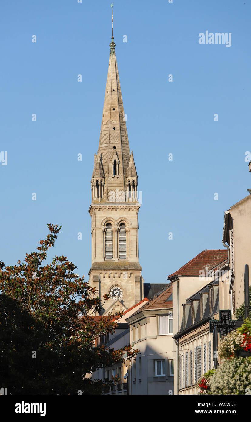 Église située dans la ville d'Argenteuil et nommé Basilique Saint Denys. La France. Banque D'Images