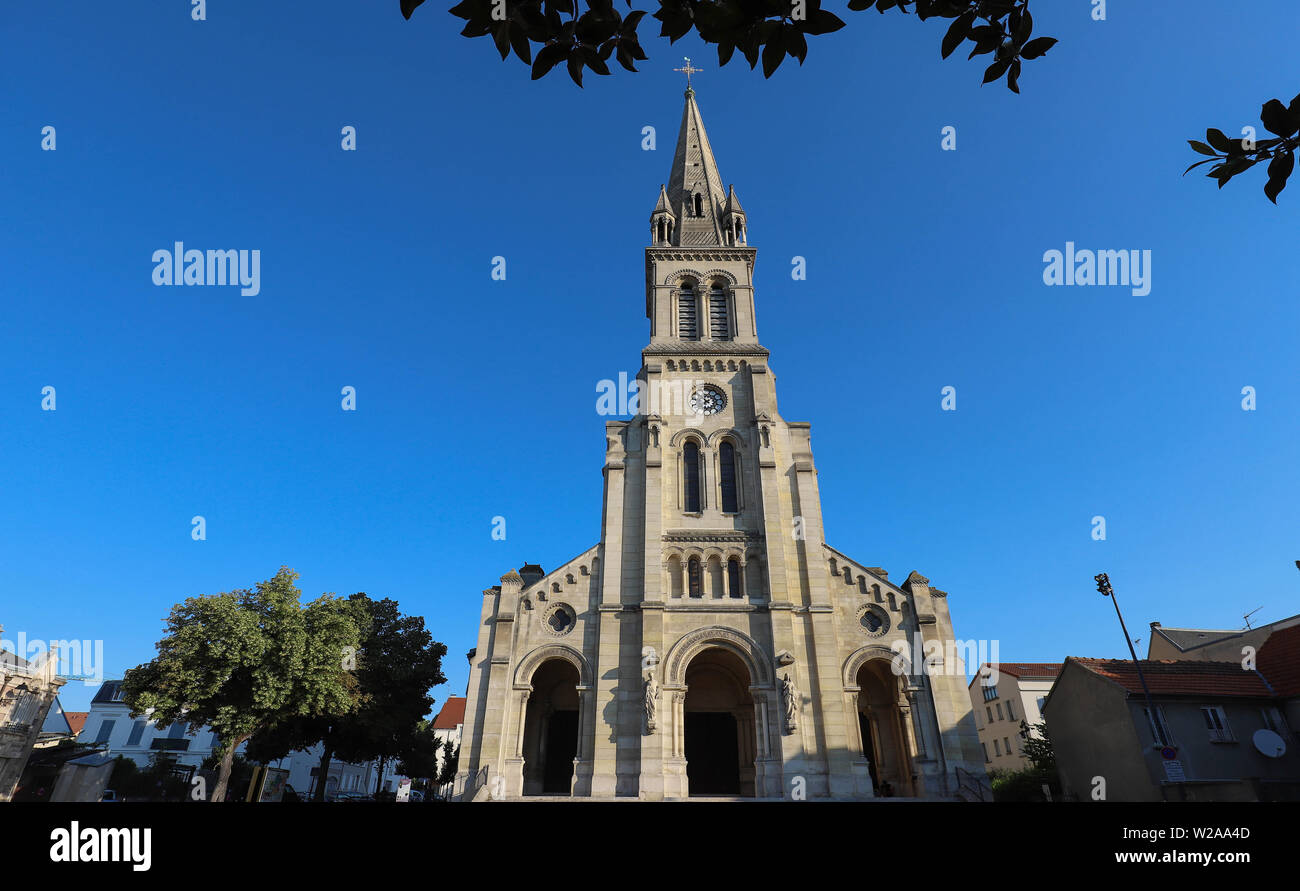 Église située dans la ville d'Argenteuil et nommé Basilique Saint Denys. La France. Banque D'Images