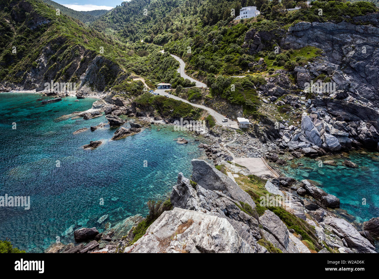 Vue depuis la chapelle d'Agios Ioannis, Skopelos, Sporades du Nord de la Grèce. Banque D'Images