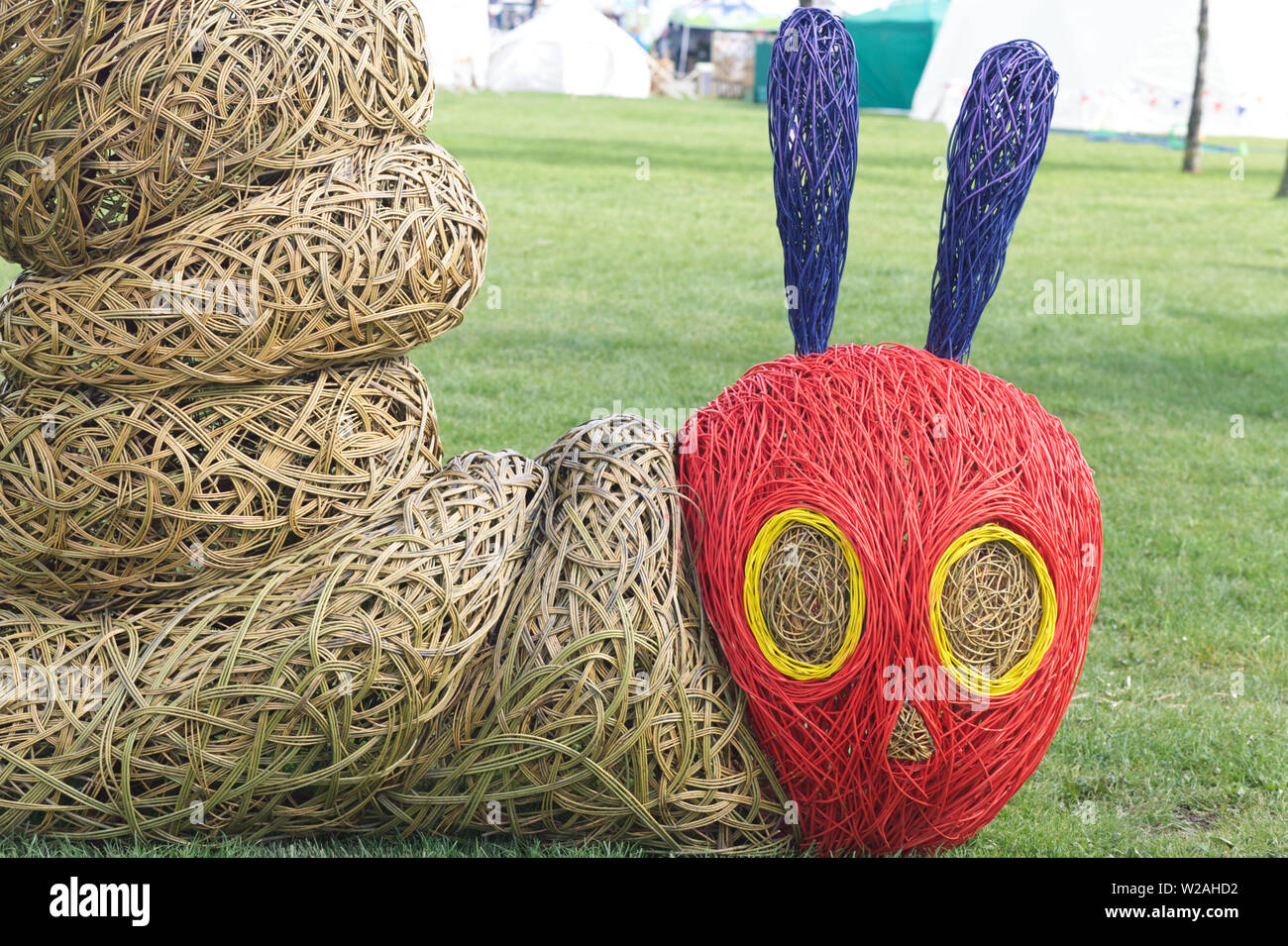 Malvern ERS Spring show, la chenille qui fait de la sculpture Banque D'Images