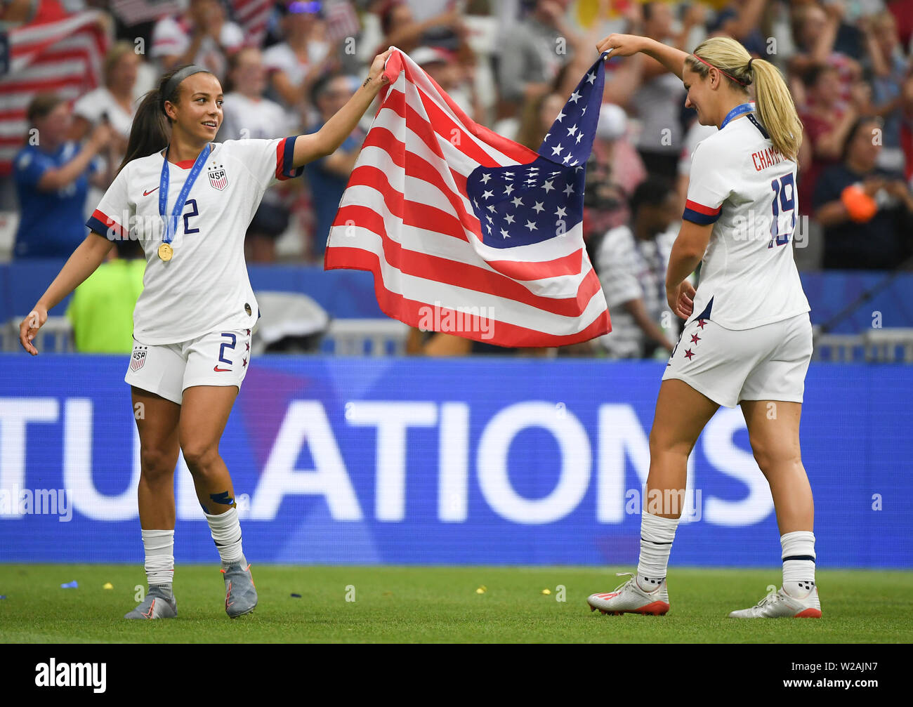 femme decines charpieu