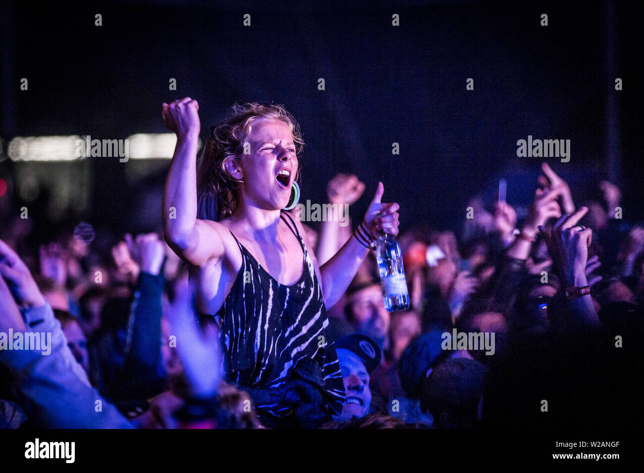 Roskilde, Danemark. 07Th Juillet, 2019. Roskilde, Danemark. Juillet 07th, 2019. Festivaliers assistent à un concert live avec le groupe hip-hop américain Cypress pendant le festival de musique danois Roskilde Festival 2019. (Photo crédit : Gonzales Photo/Alamy Live News Banque D'Images