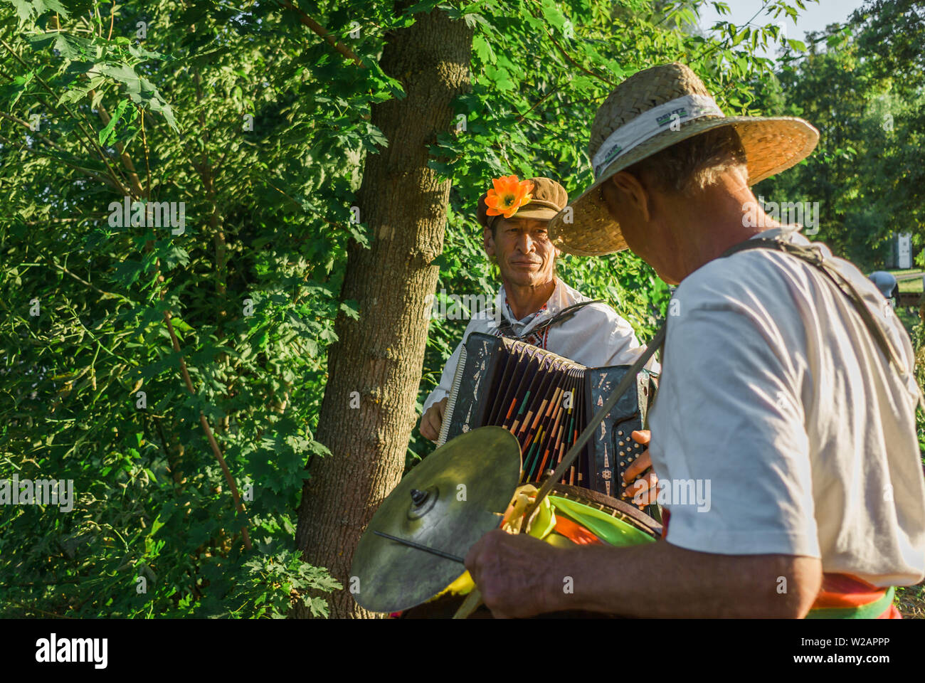 KIEV, UKRAINE - Aug 6, 2019. Célébrations d'Ivana Koupala slaves. Les gens participent à la célébration de l'Ivan Kupala vacances au Feofania par Banque D'Images