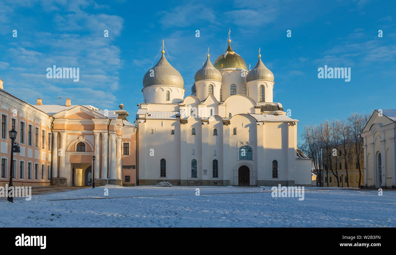 La Cathédrale Sainte-Sophie, la plus ancienne église russe a été construite en 1045-1050 gg. Novgorod. La Russie Banque D'Images