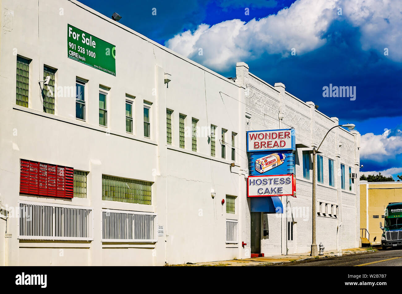 Affiches Vintage reste à Wonder Bread Bakery, le 12 septembre 2015, à Memphis, Tennessee. Banque D'Images