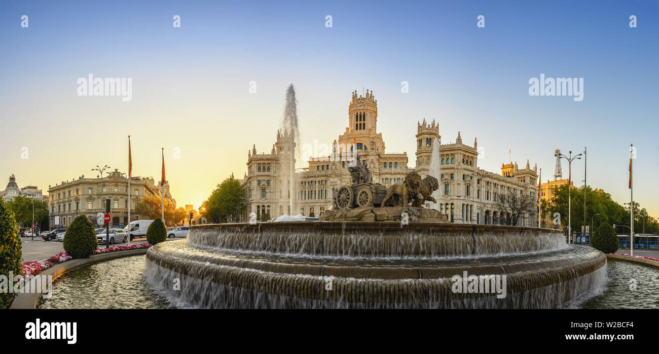 Espagne Madrid, ville sunrise panorama à Fontaine de Cibeles et CentroCentro Banque D'Images